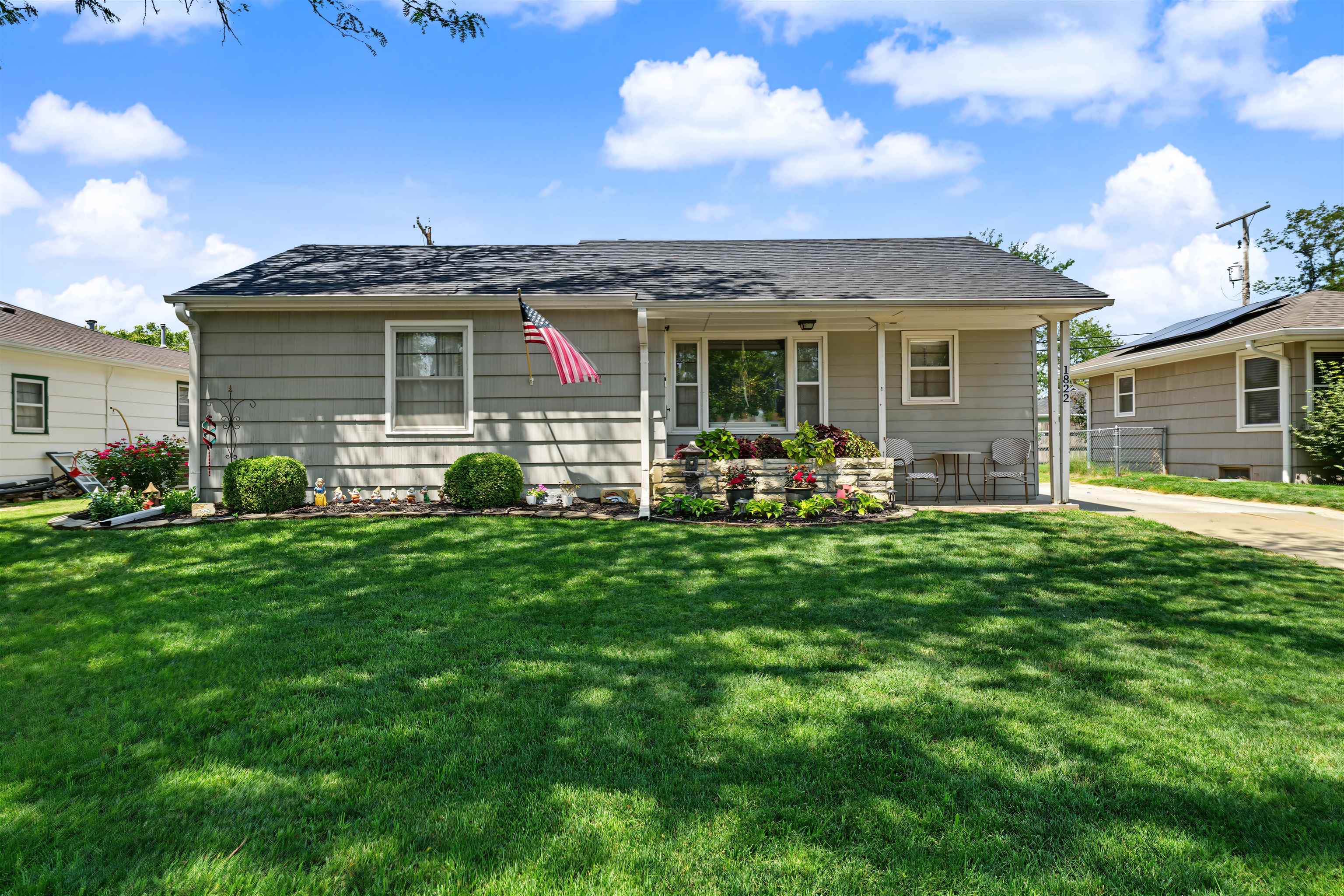 1822 Larson St, Salina, KS 67401