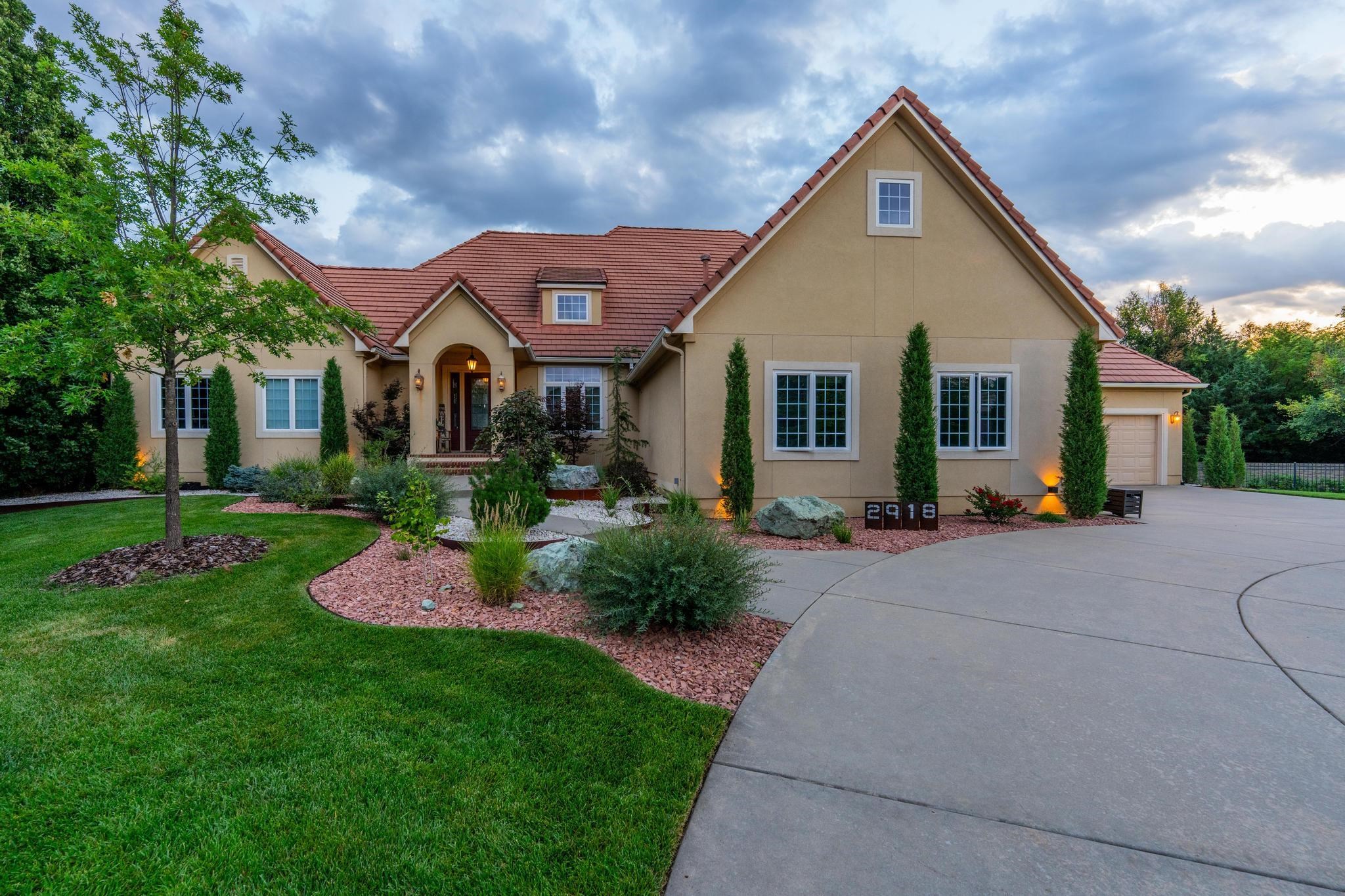 2918 N Fossil Rim St, Wichita, KS 67205