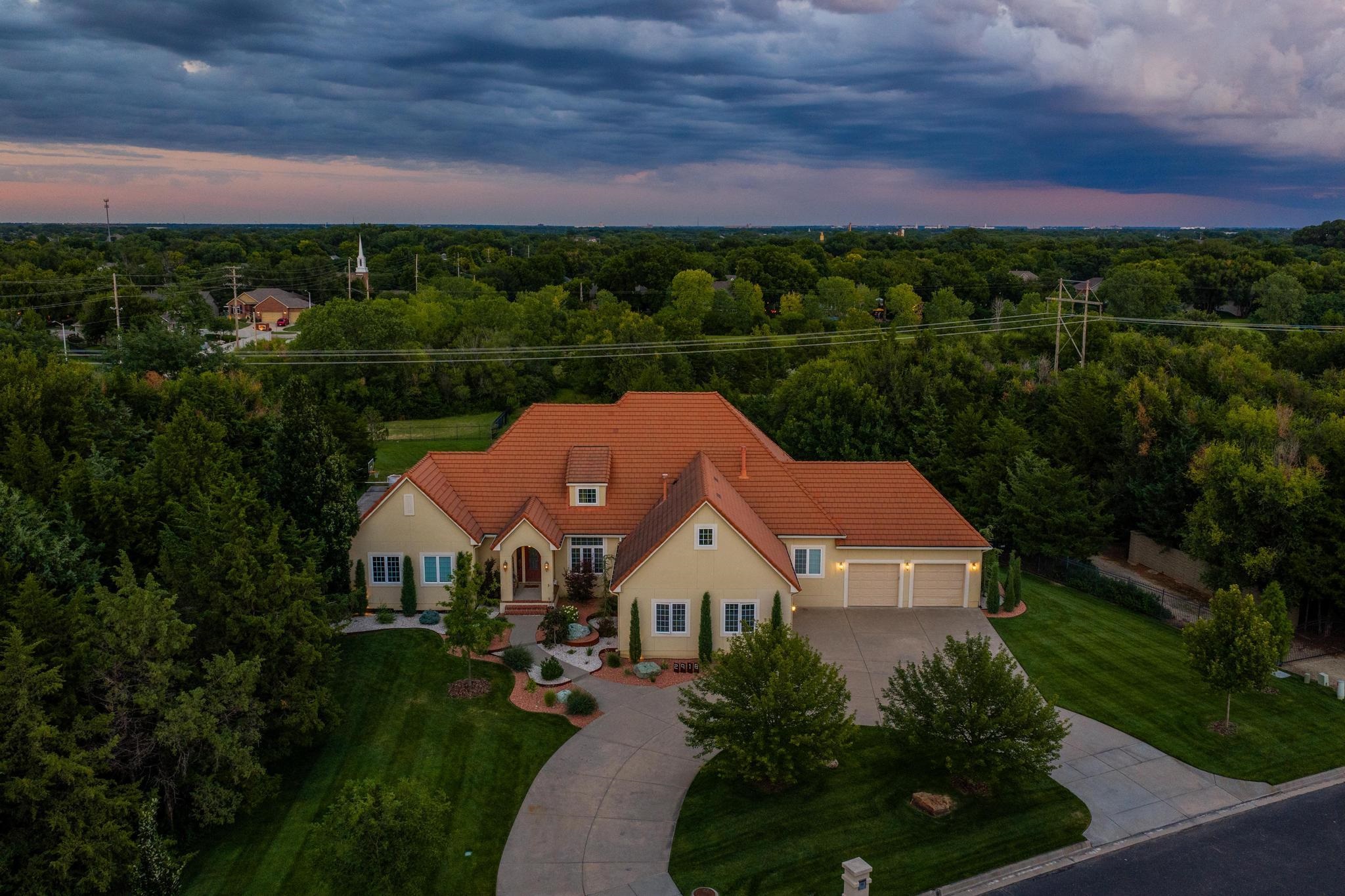 2918 N Fossil Rim St, Wichita, KS 67205