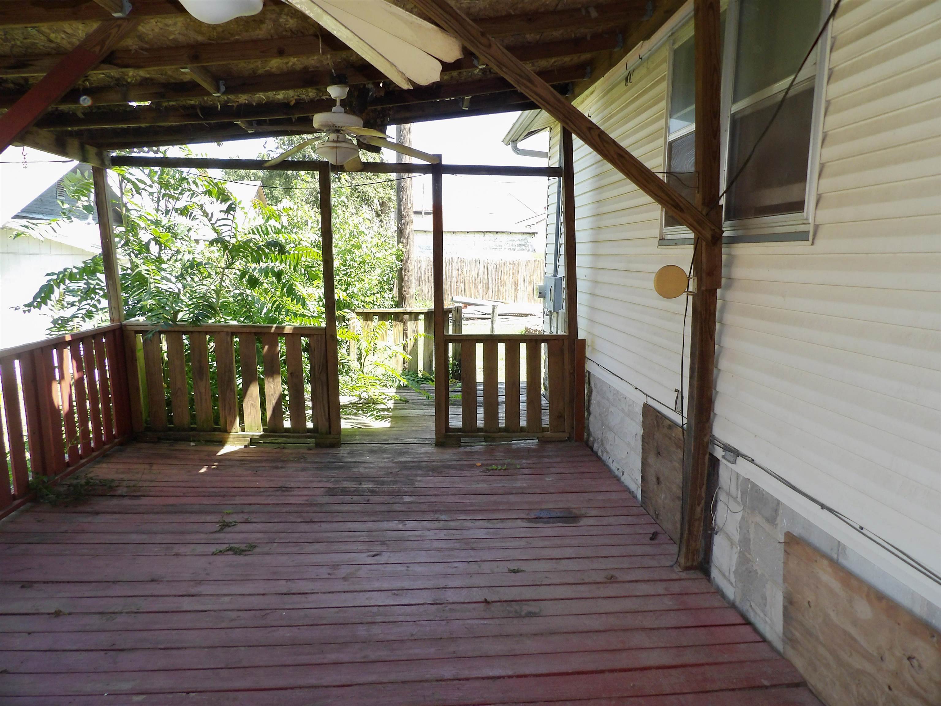711 S Summit #710 S 1st St, Arkansas City, KS 67005