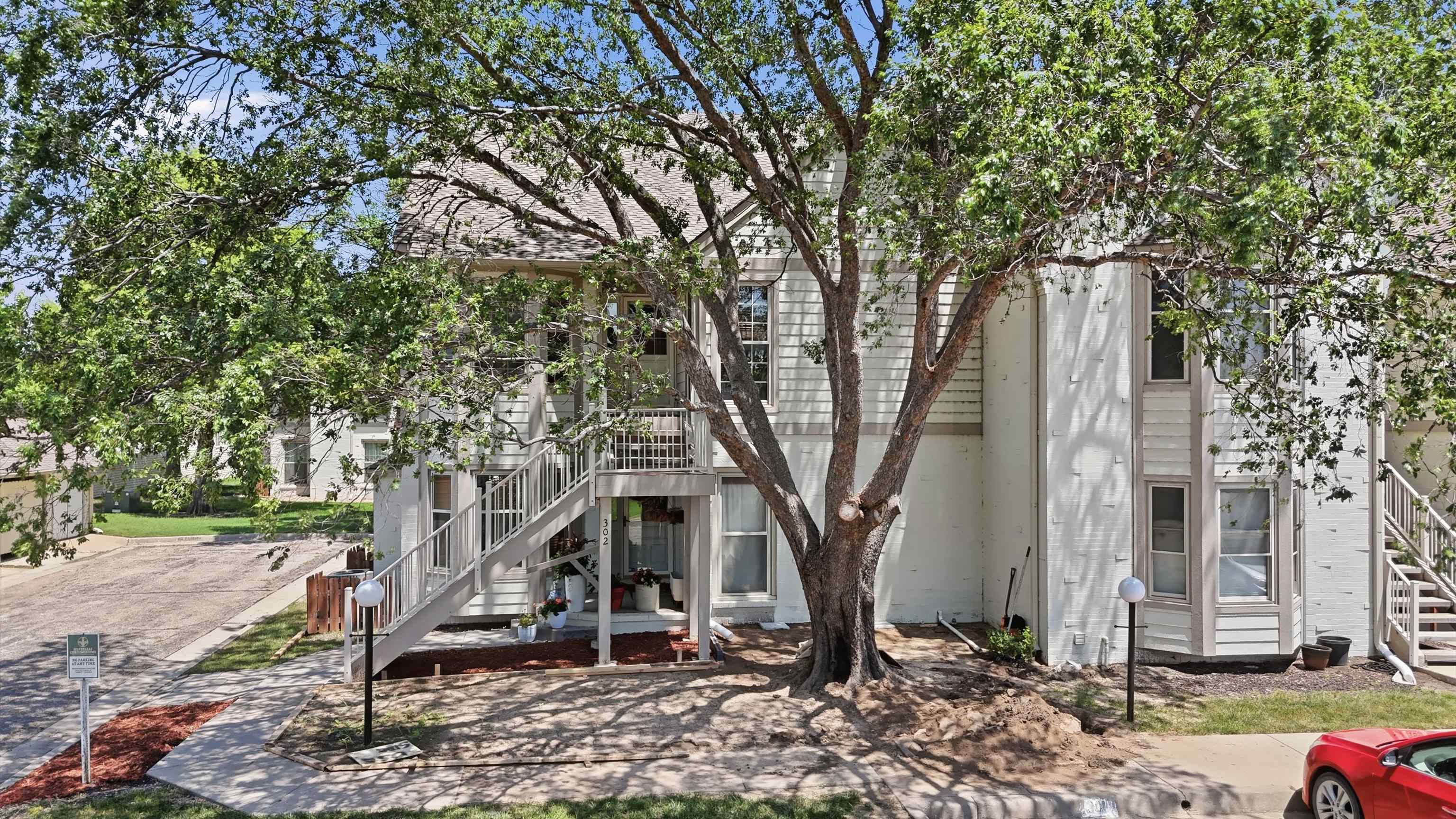 8018 E Woodspring Way #301, Wichita, KS 67226