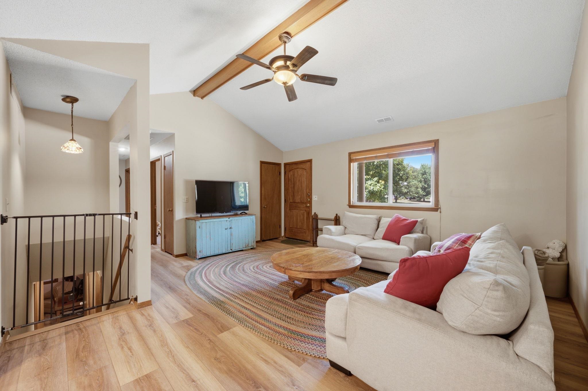 6509 E Danbury St, Bel Aire, KS 67226