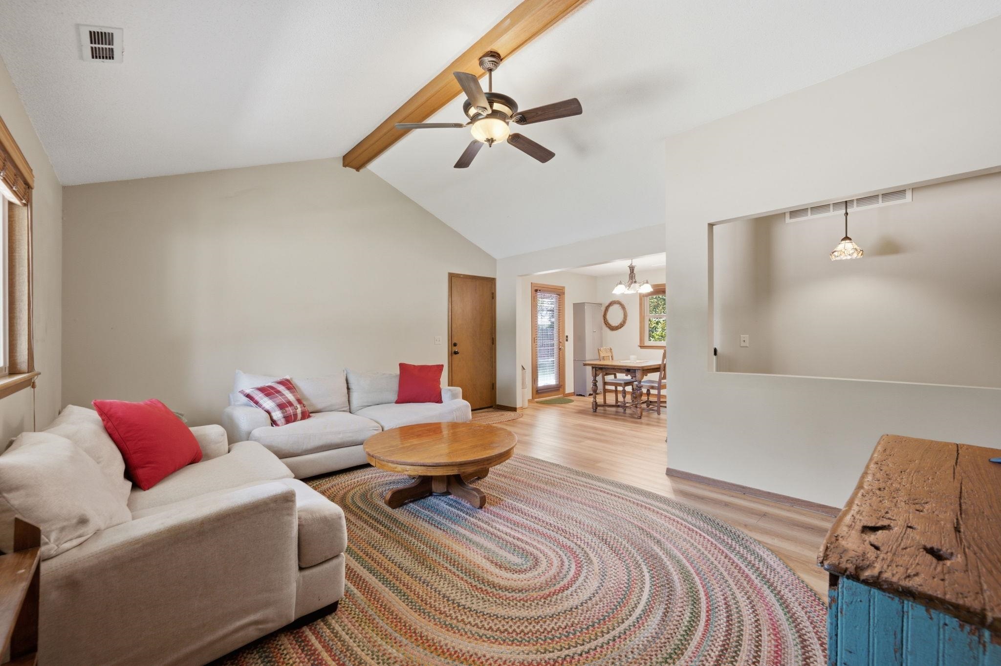 6509 E Danbury St, Bel Aire, KS 67226