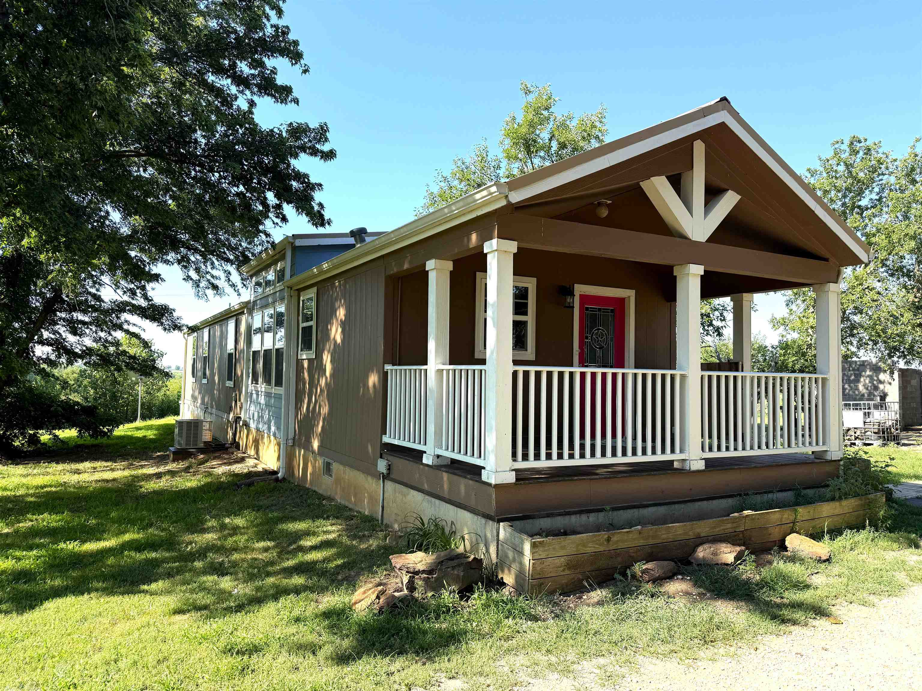 951 N 170th Rd, Minneapolis, KS 67467