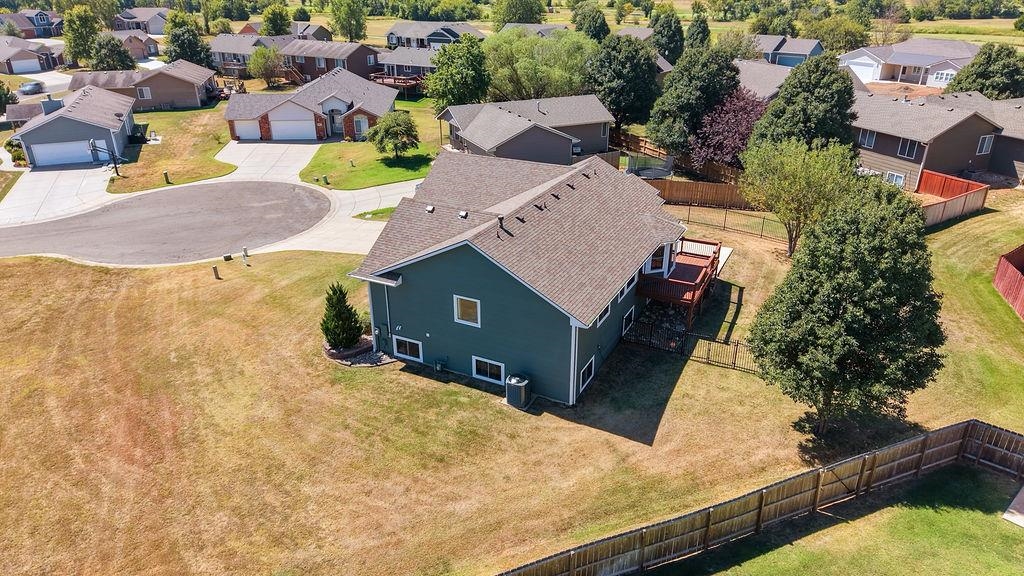 611 Cleek Ct, Winfield, KS 67156
