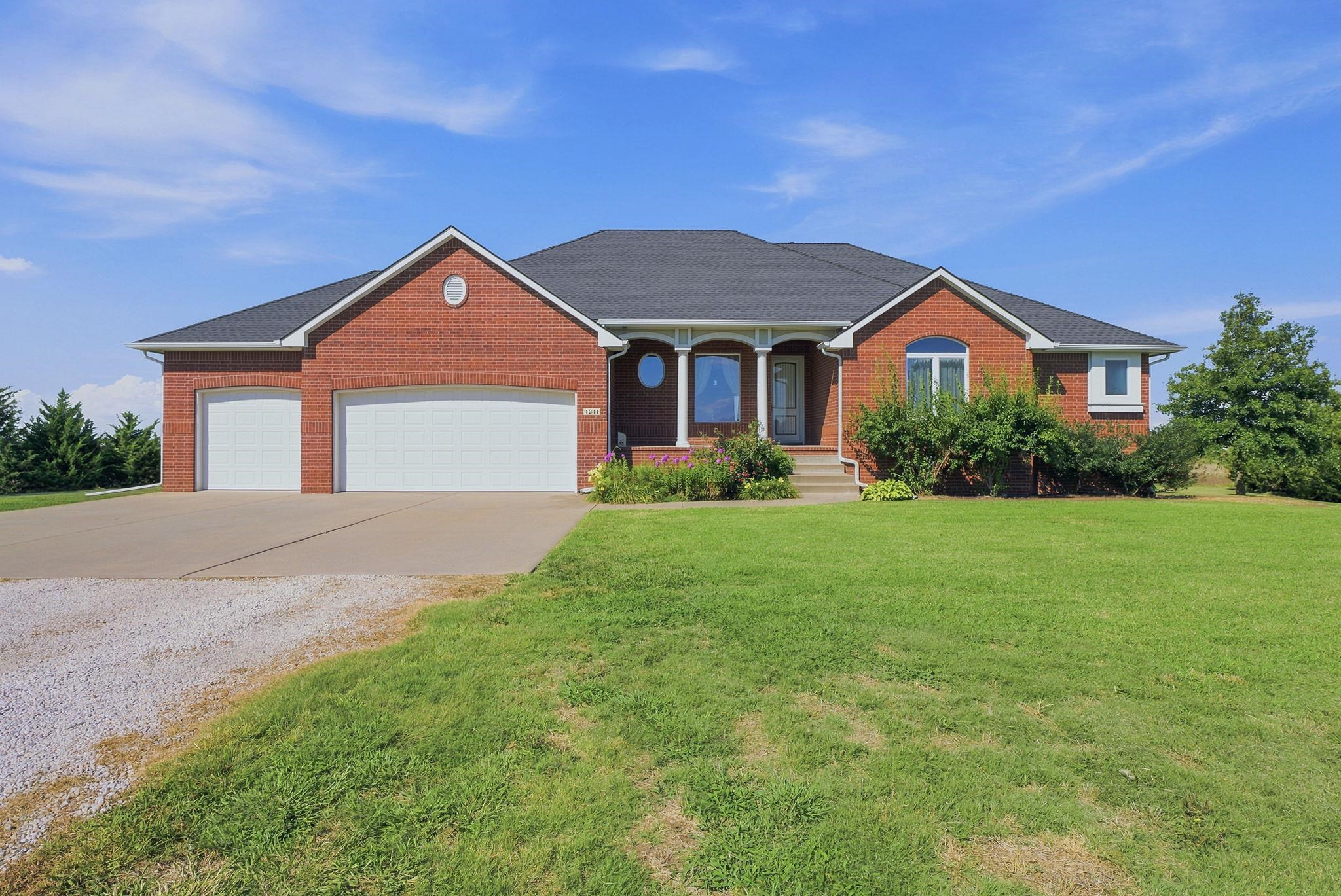 4241 N 167th St, Colwich, KS 67030