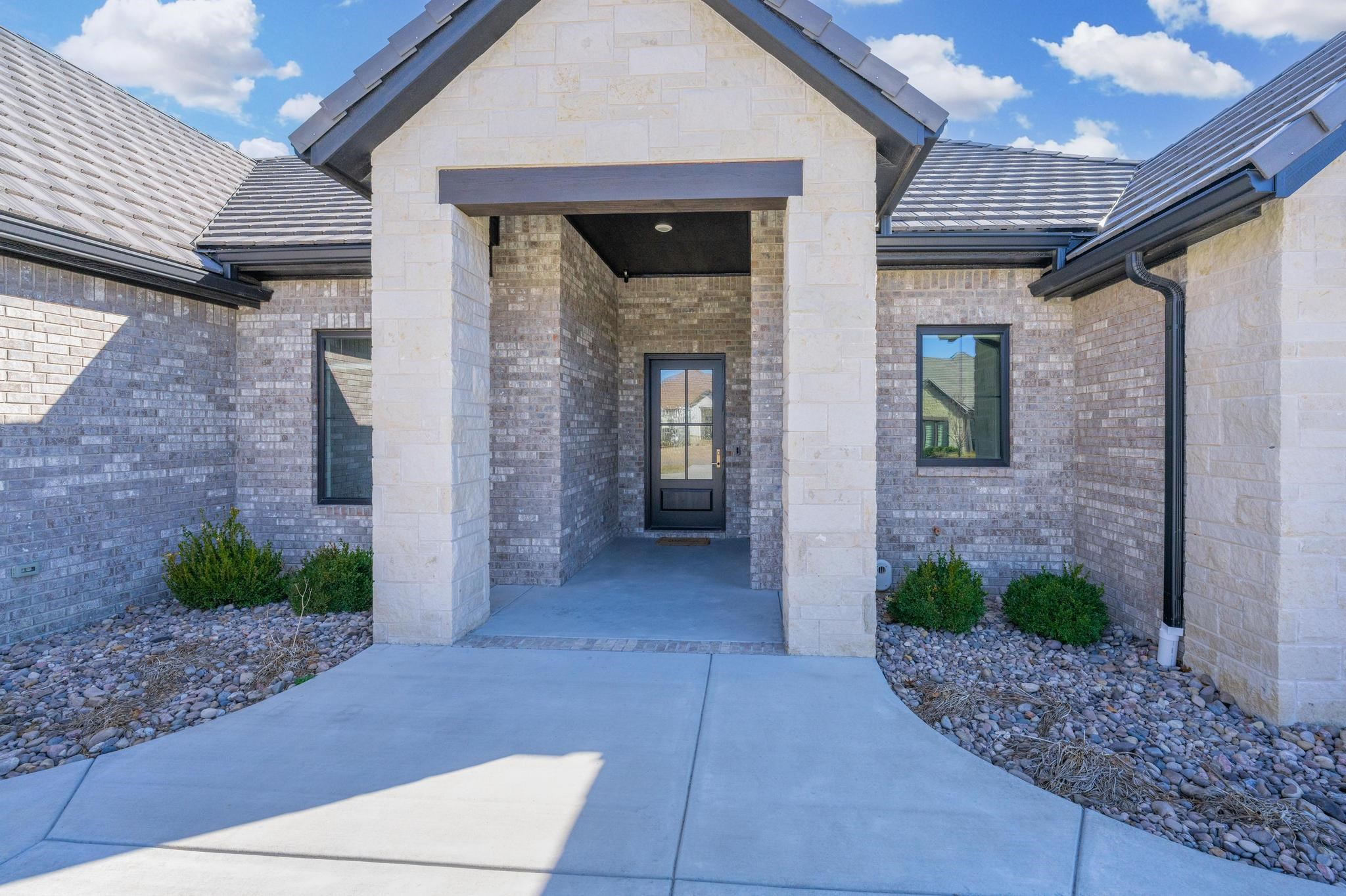 2012 N Veranda Cir, Wichita, KS 67206