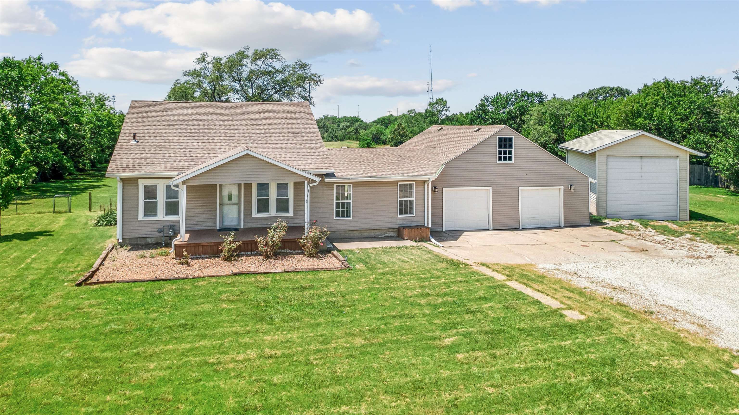 1531 N Prairie Creek, Andover, KS 67002