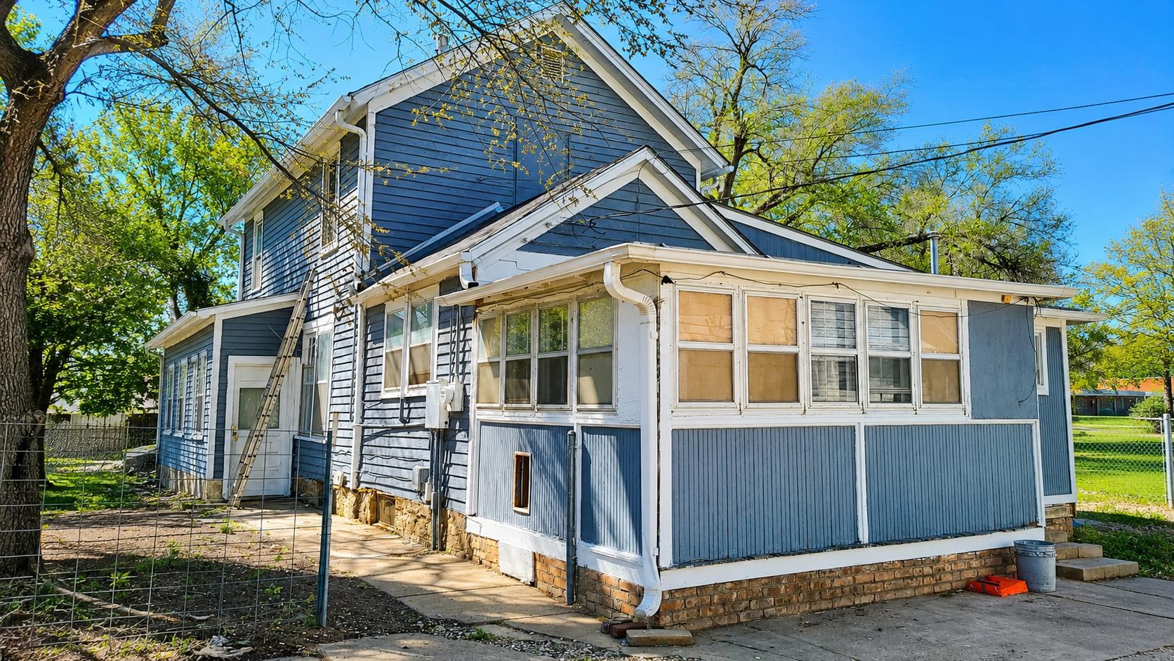 710 N 9th St, Salina, KS 67401