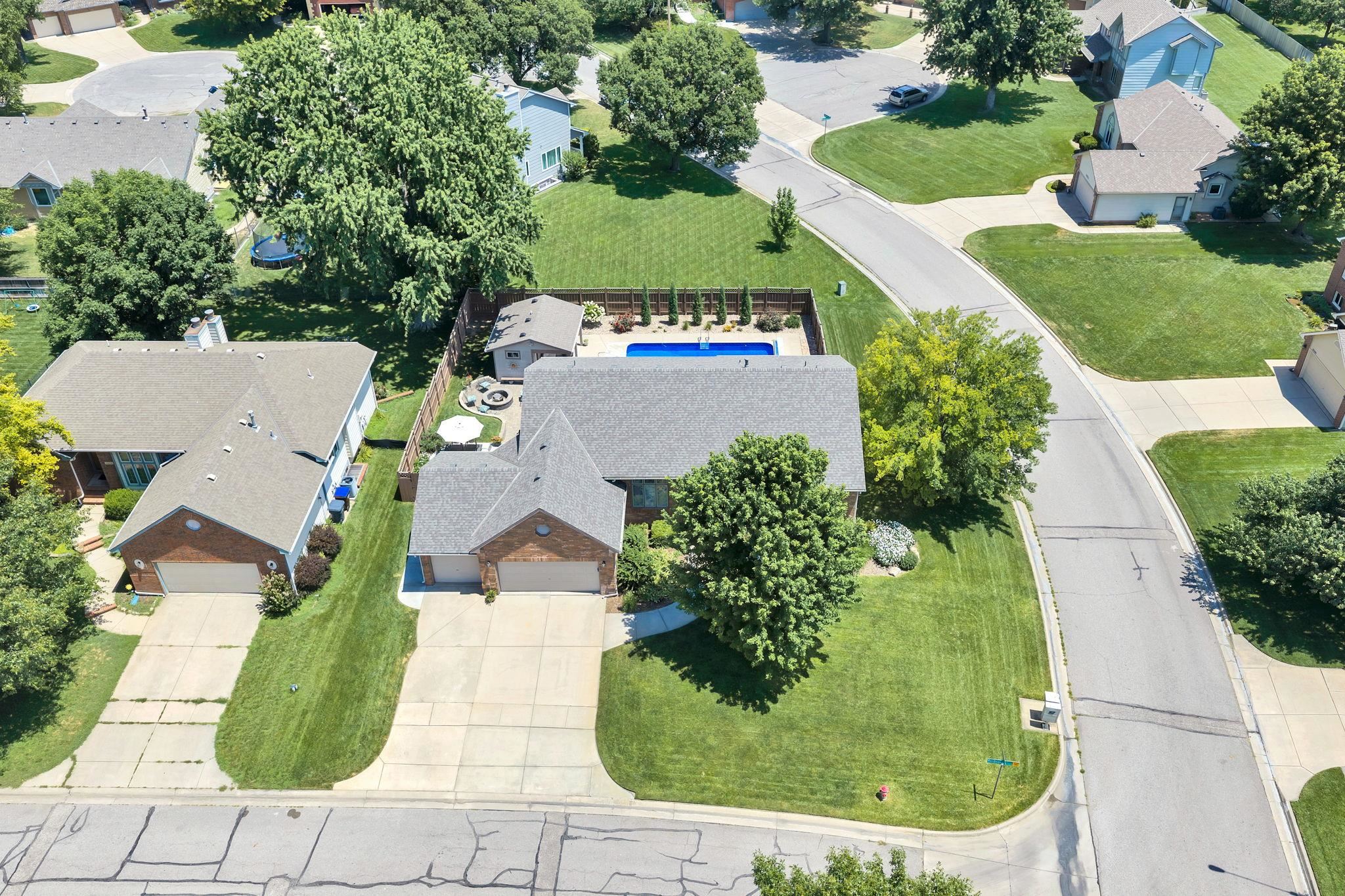 10602 W Meribeau Ct, Wichita, KS 67212