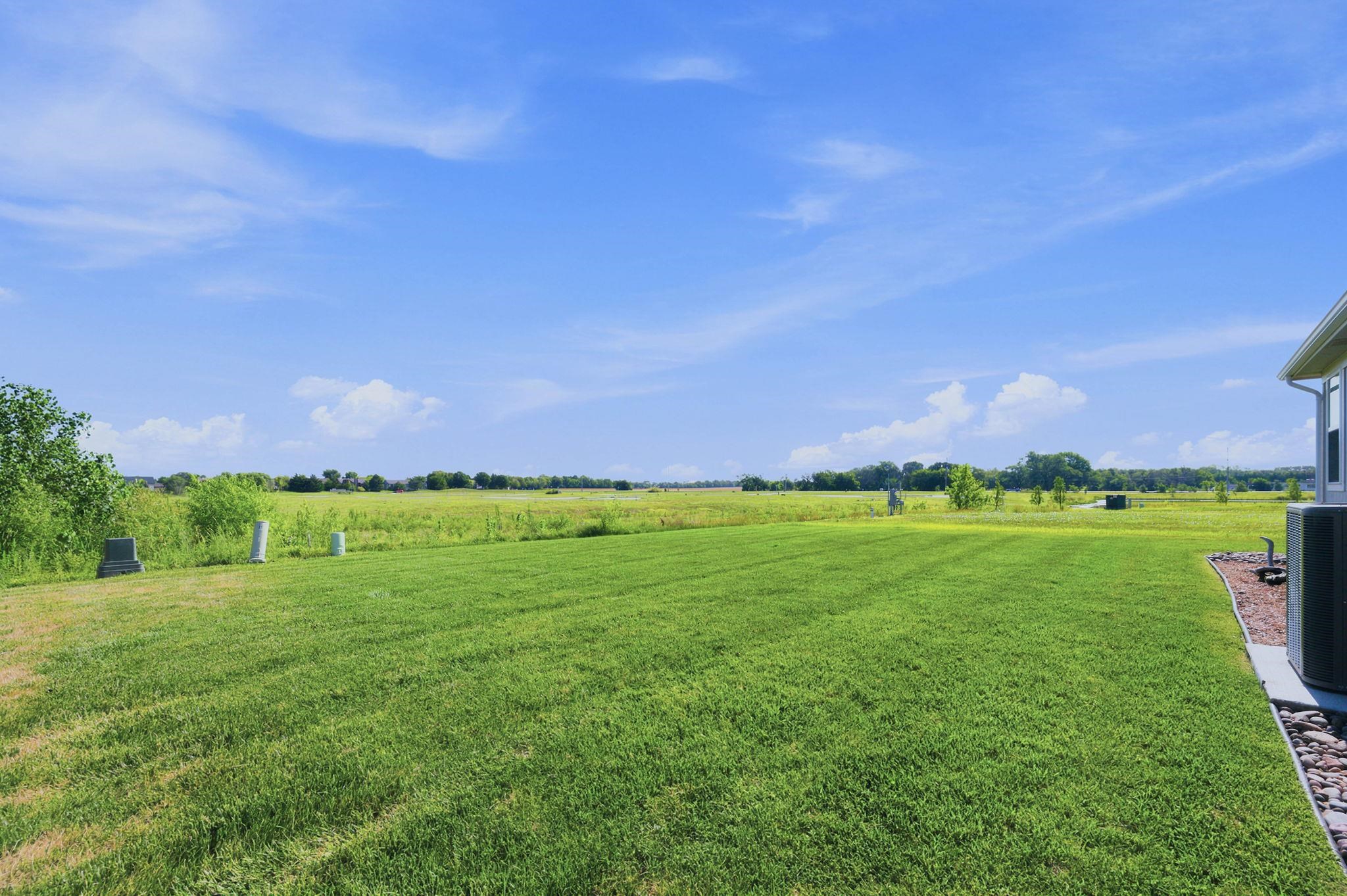 306 W Boxthorn Dr, Andover, KS 67002