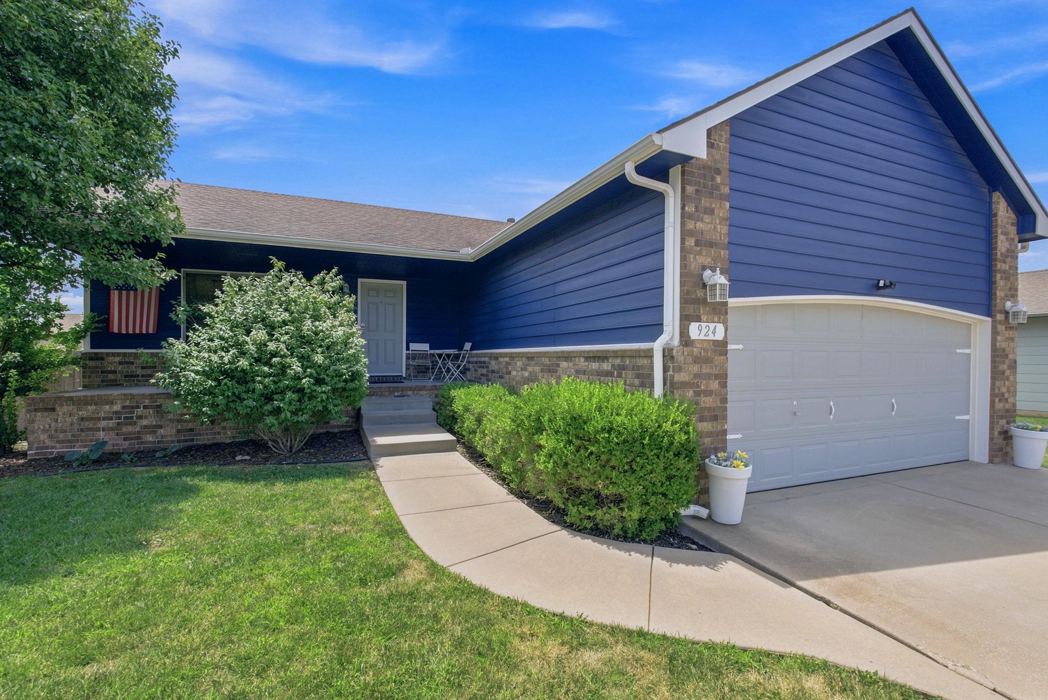 924 E Splitwood Way St, Derby, KS 67037