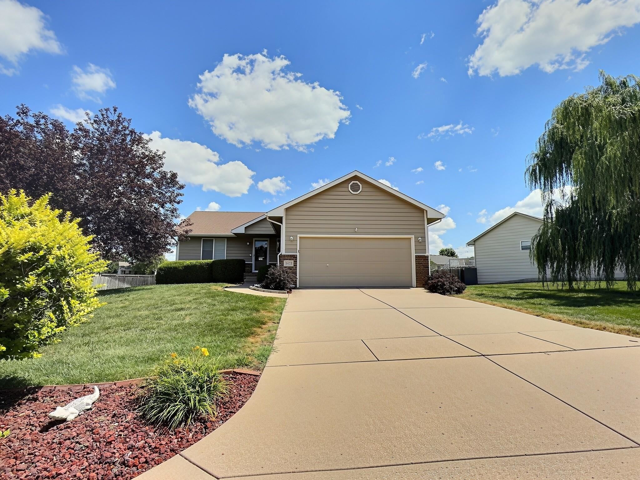 1422 E Prairie Hill, Park City, KS 67219