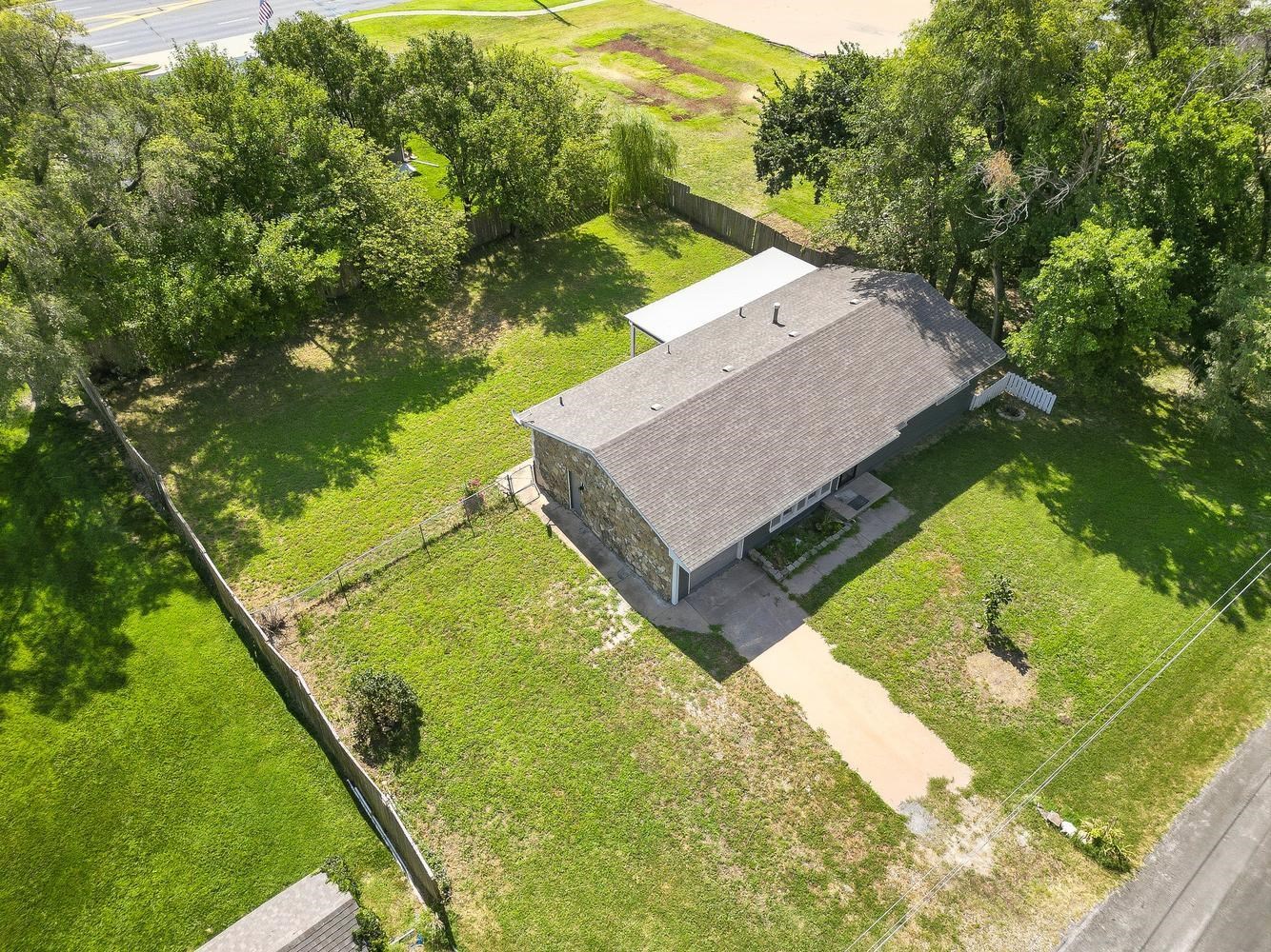 836 Opal, Maize, KS 67101