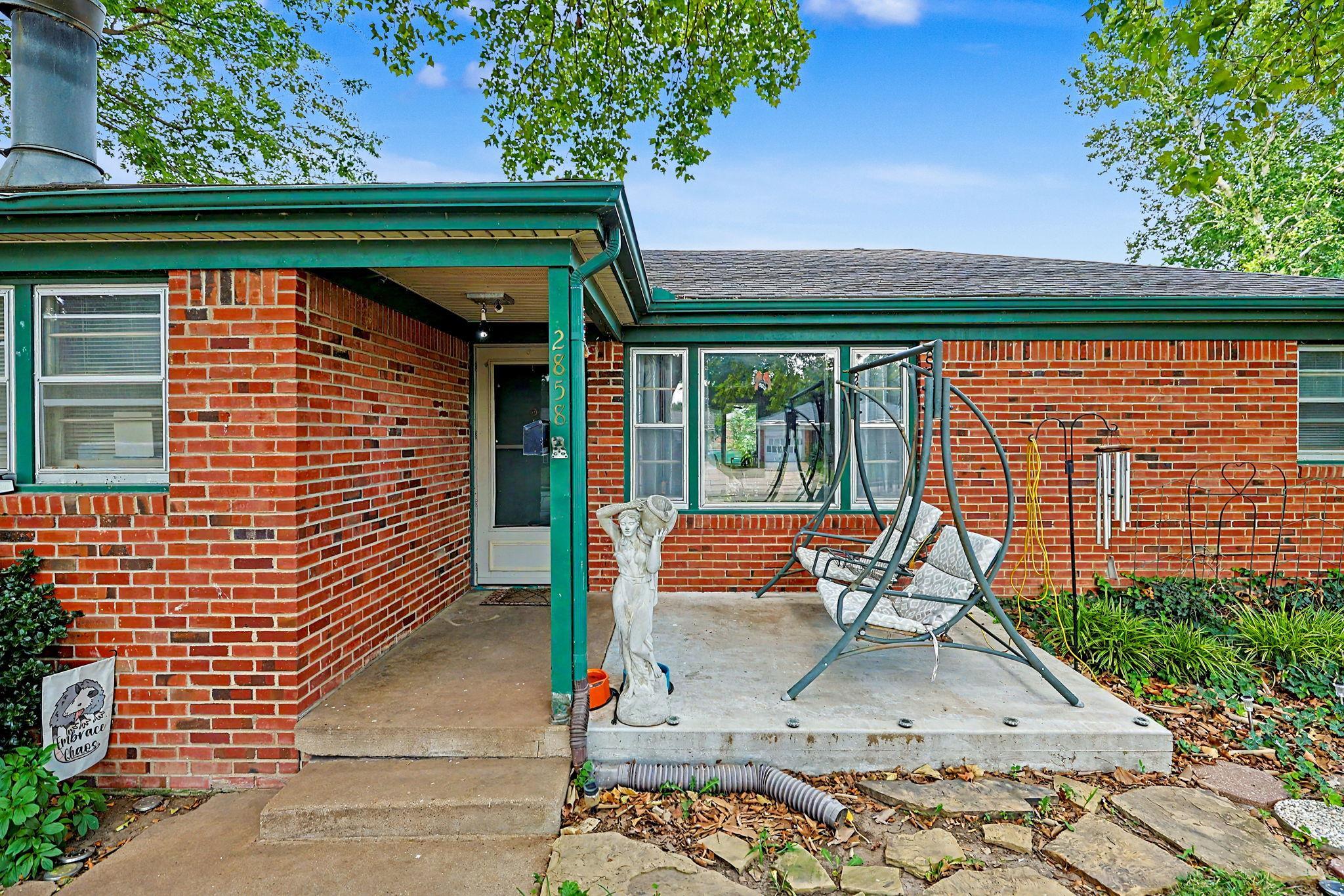 2858 S Laura, Wichita, KS 67216