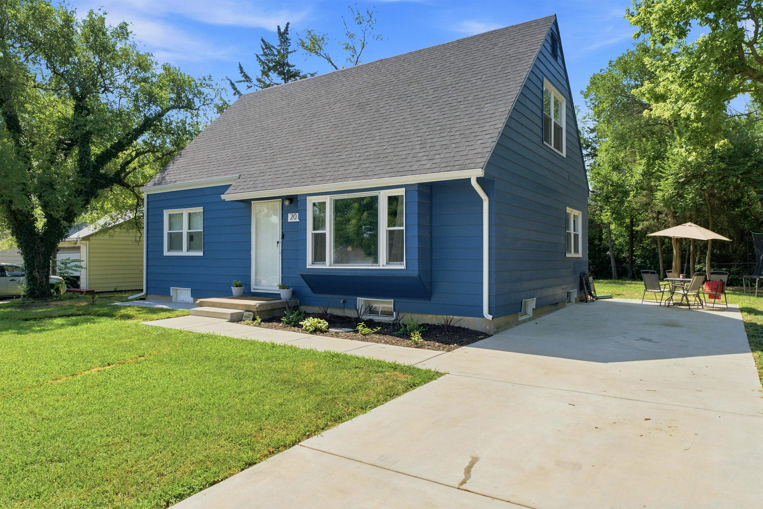 2013 E Fairchild St, Park City, KS 67219