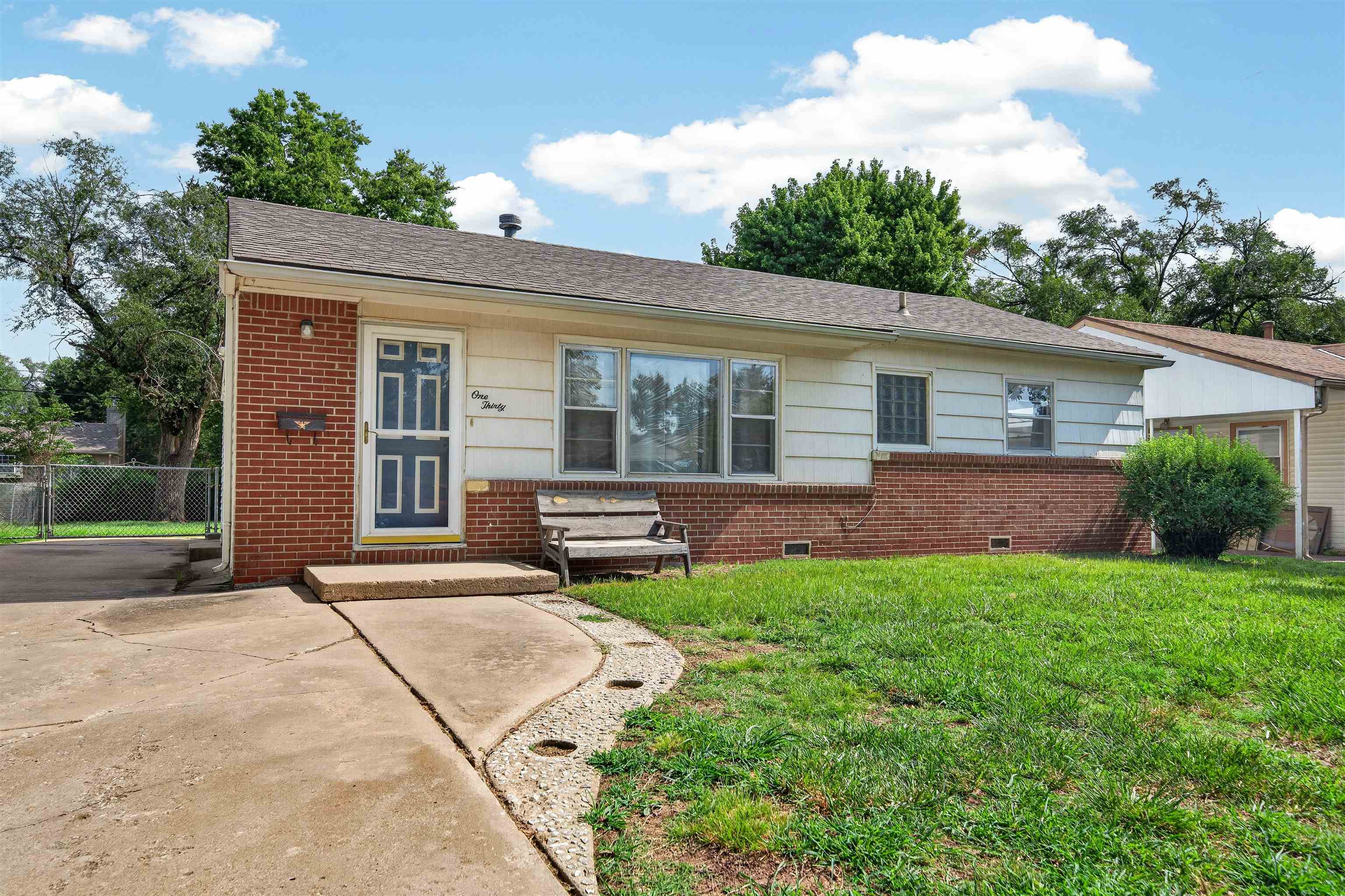 130 E Springdale, Derby, KS 67037