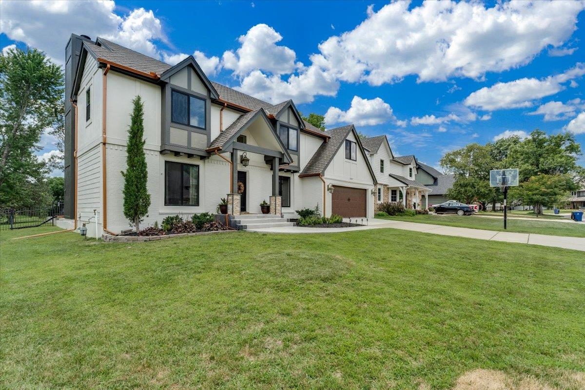 2857 N Tallgrass St, Wichita, KS 67226