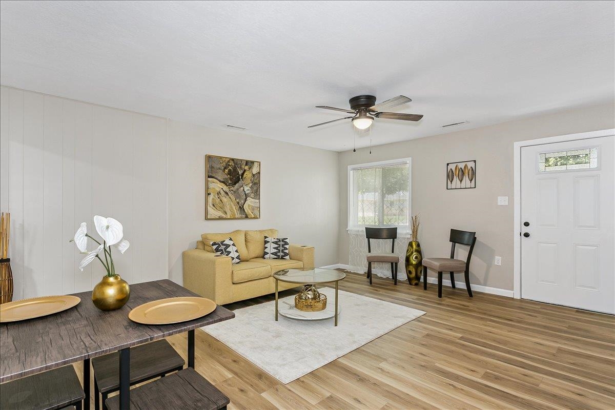 2039 N Woodland Ave, Wichita, KS 67203