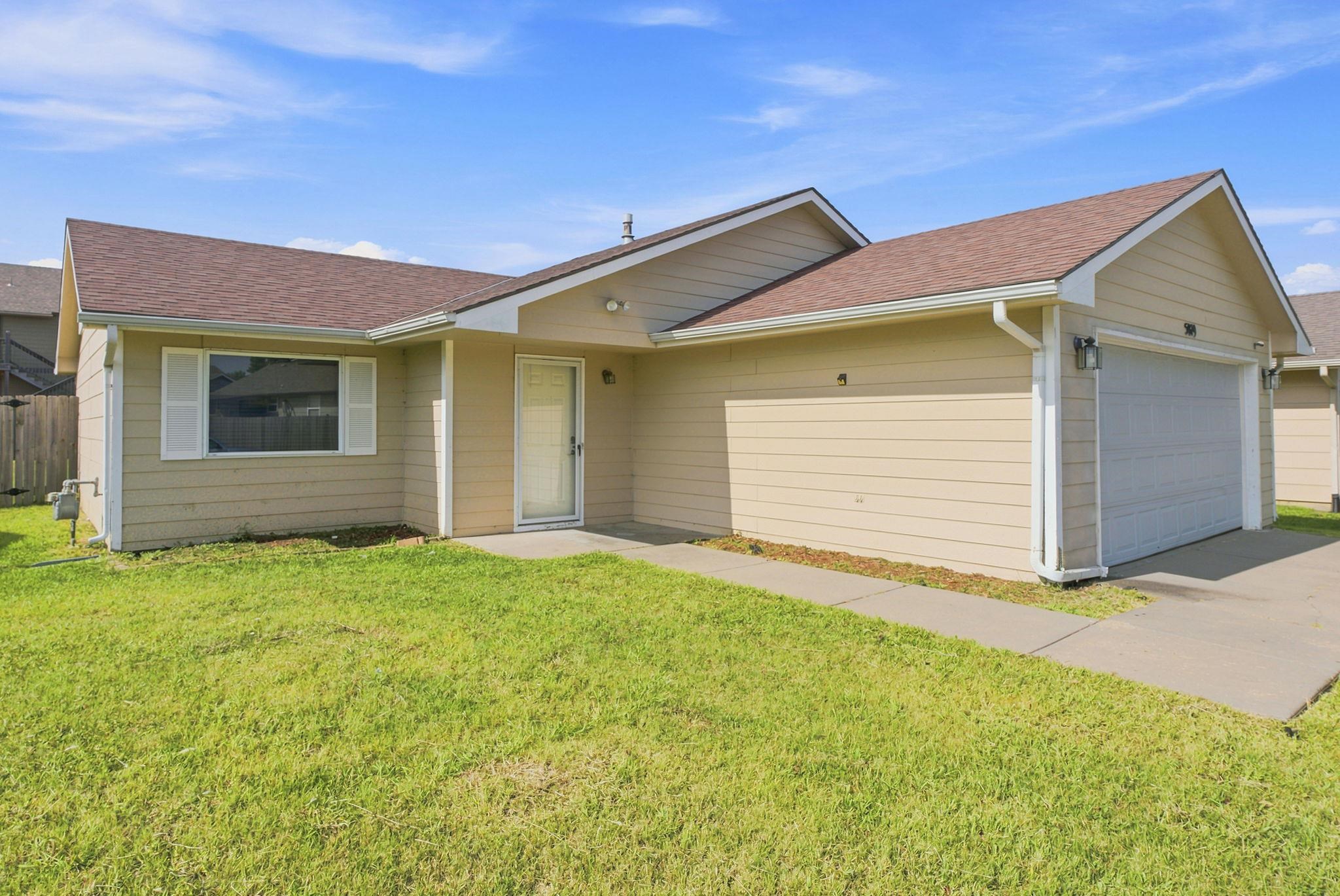5819 E Pembrook, Wichita, KS 67220