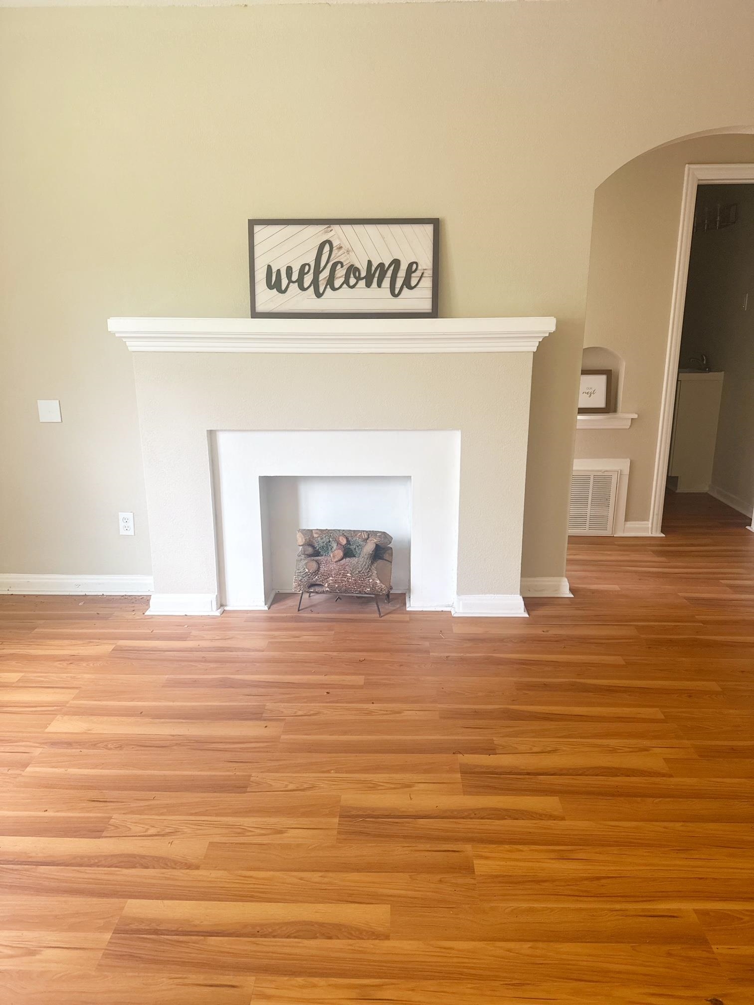635 N Battin, Wichita, KS 67207