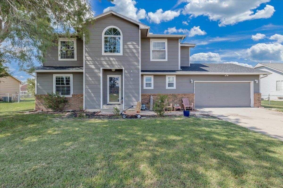 416 E School St, Rose Hill, KS 67133