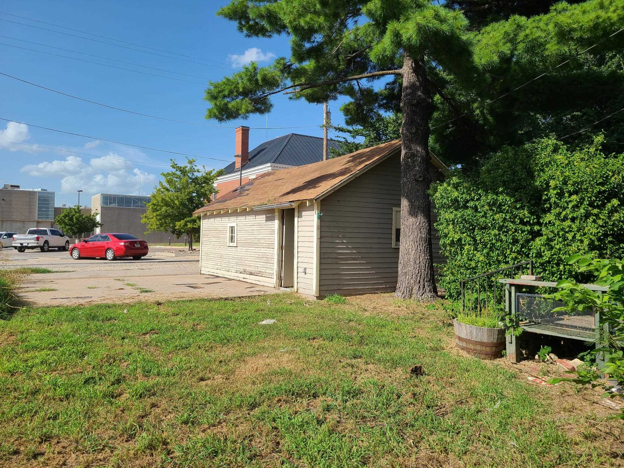 310 E 11th, Winfield, KS 67156