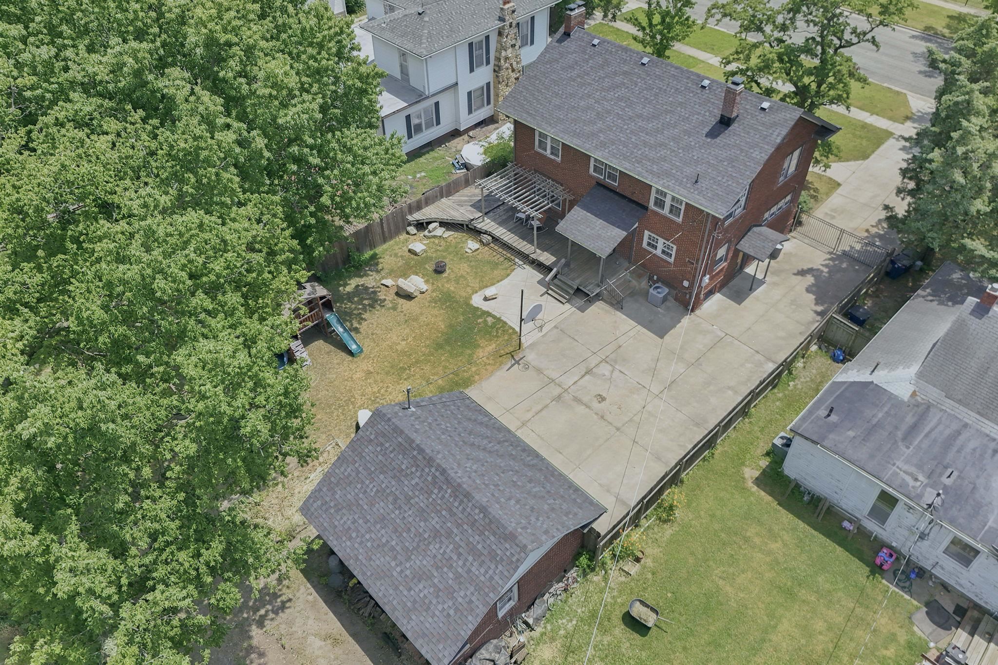 314 E 2nd St, Newton, KS 67114