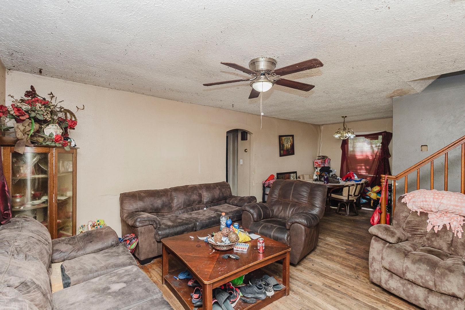 739 S Crestway, Wichita, KS 67218