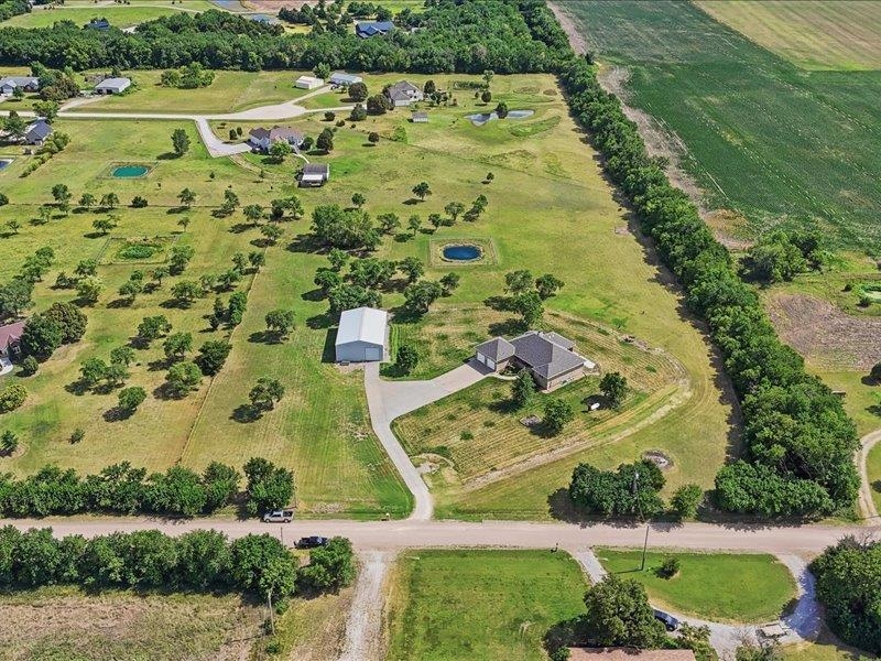 1401 E 93rd St N, Park City, KS 67147