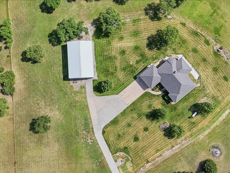 1401 E 93rd St N, Park City, KS 67147
