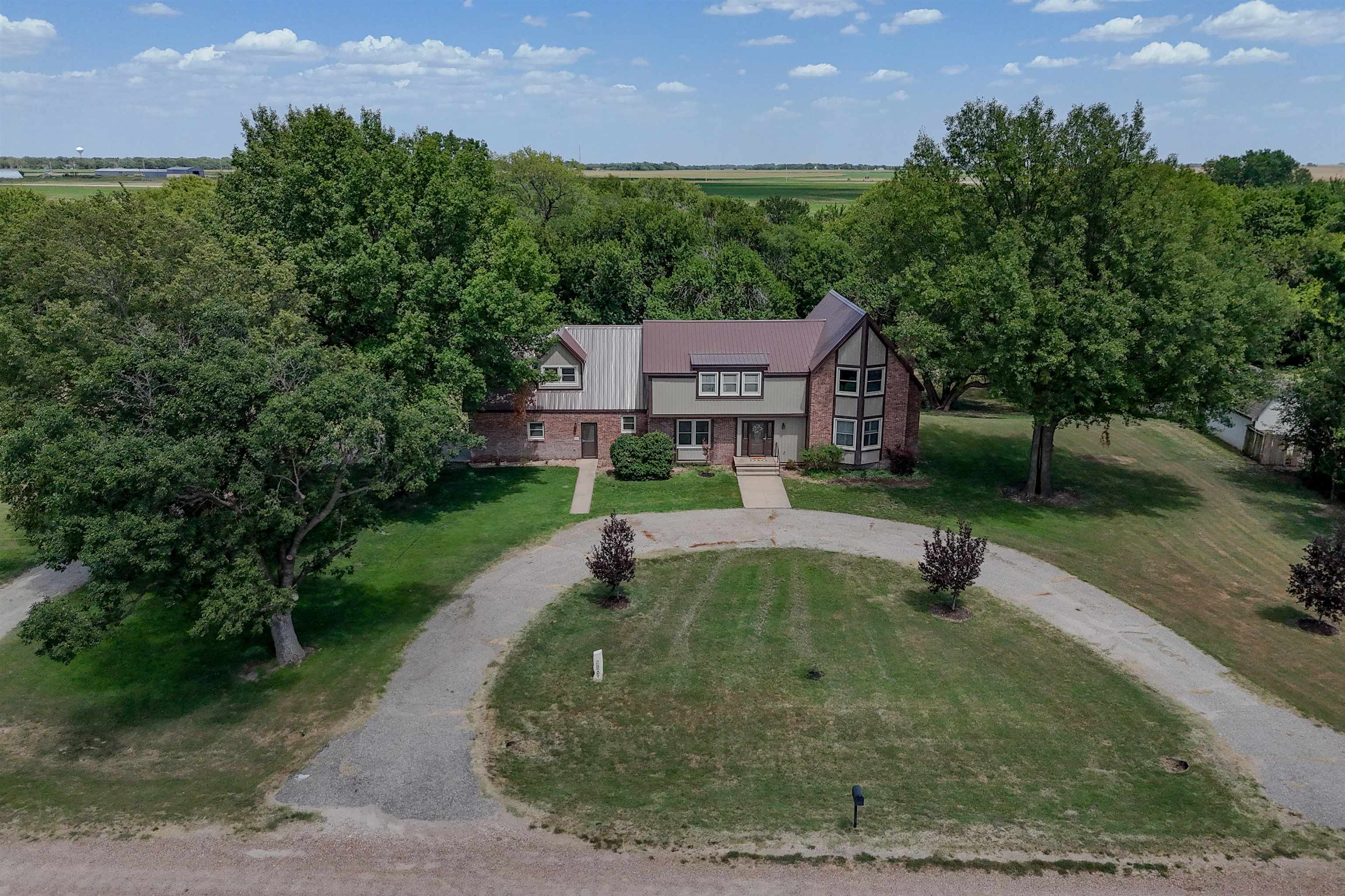 808 NW 4 Ave, Harper, KS 67058