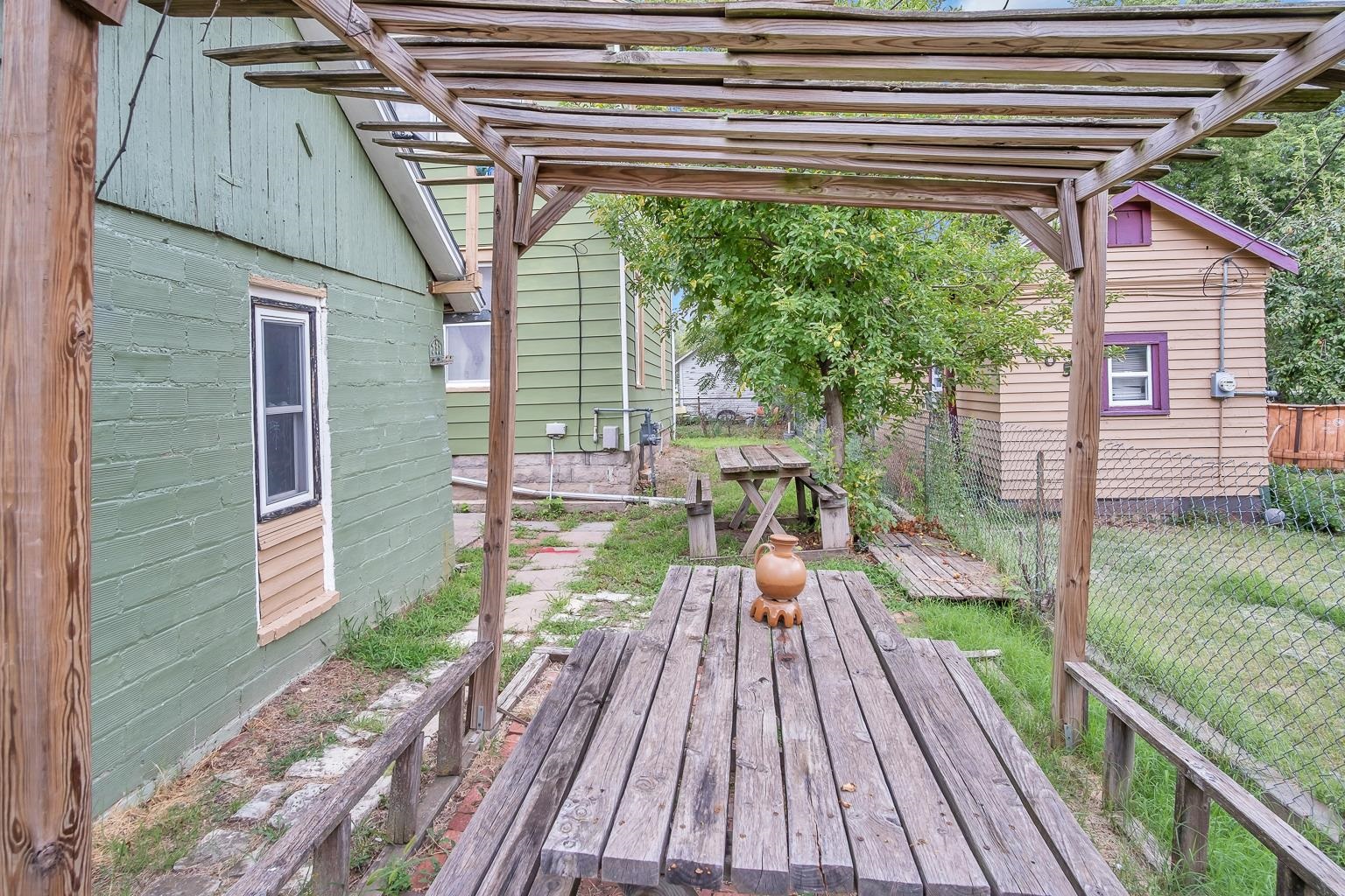 107 SW 3rd, Newton, KS 67114