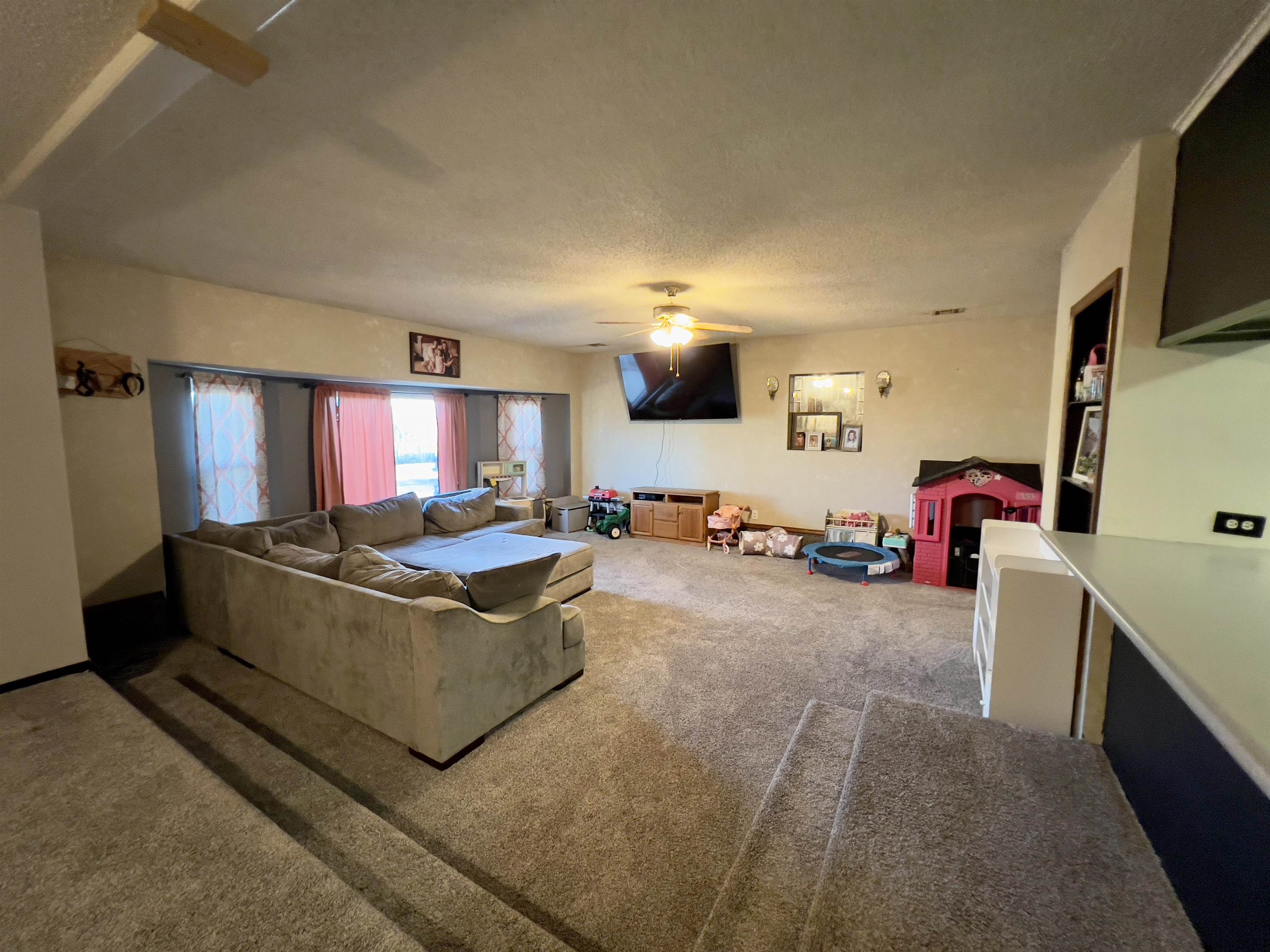 6227 304th Rd, Arkansas City, KS 67005