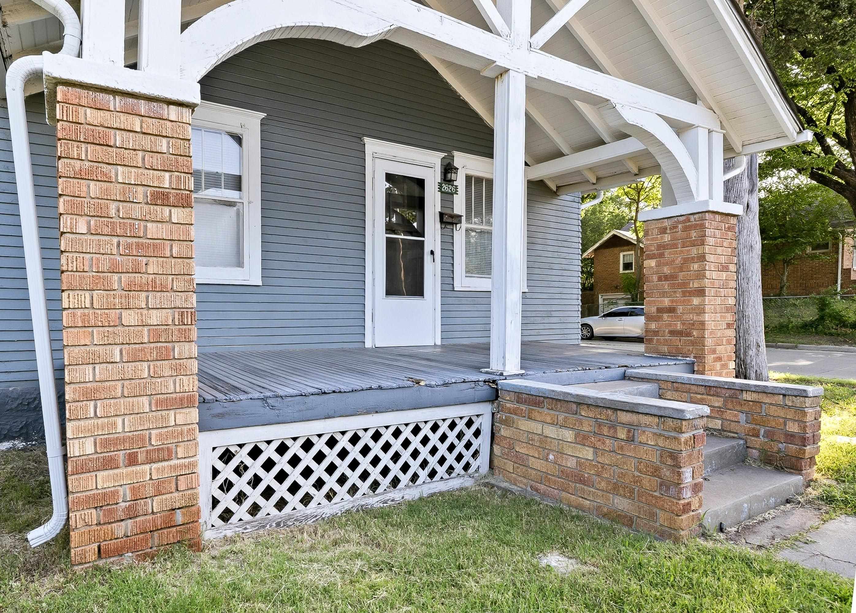 2626 E 13th St N, Wichita, KS 67214