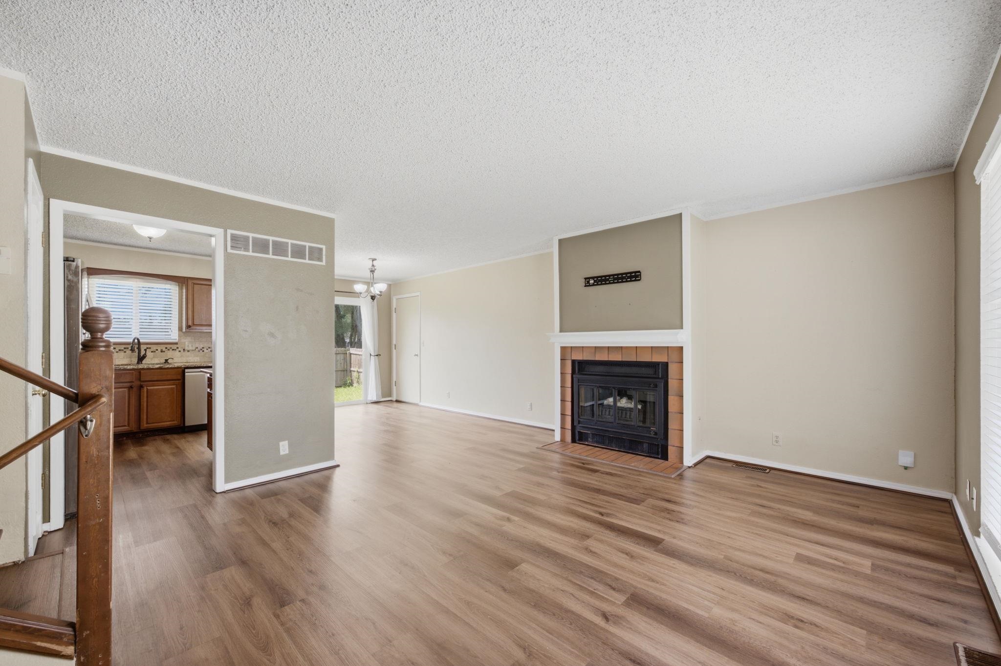 435 E Campus St, Wichita, KS 67216