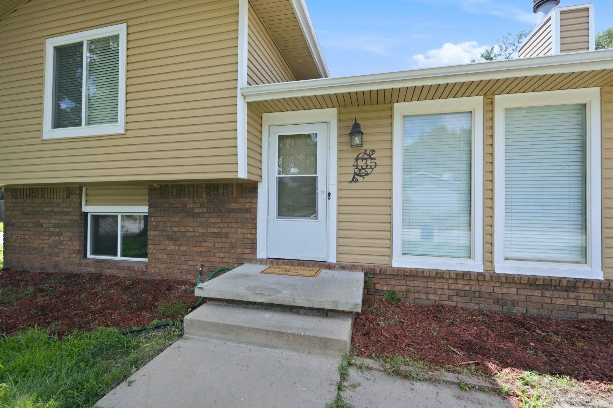 435 E Campus St, Wichita, KS 67216