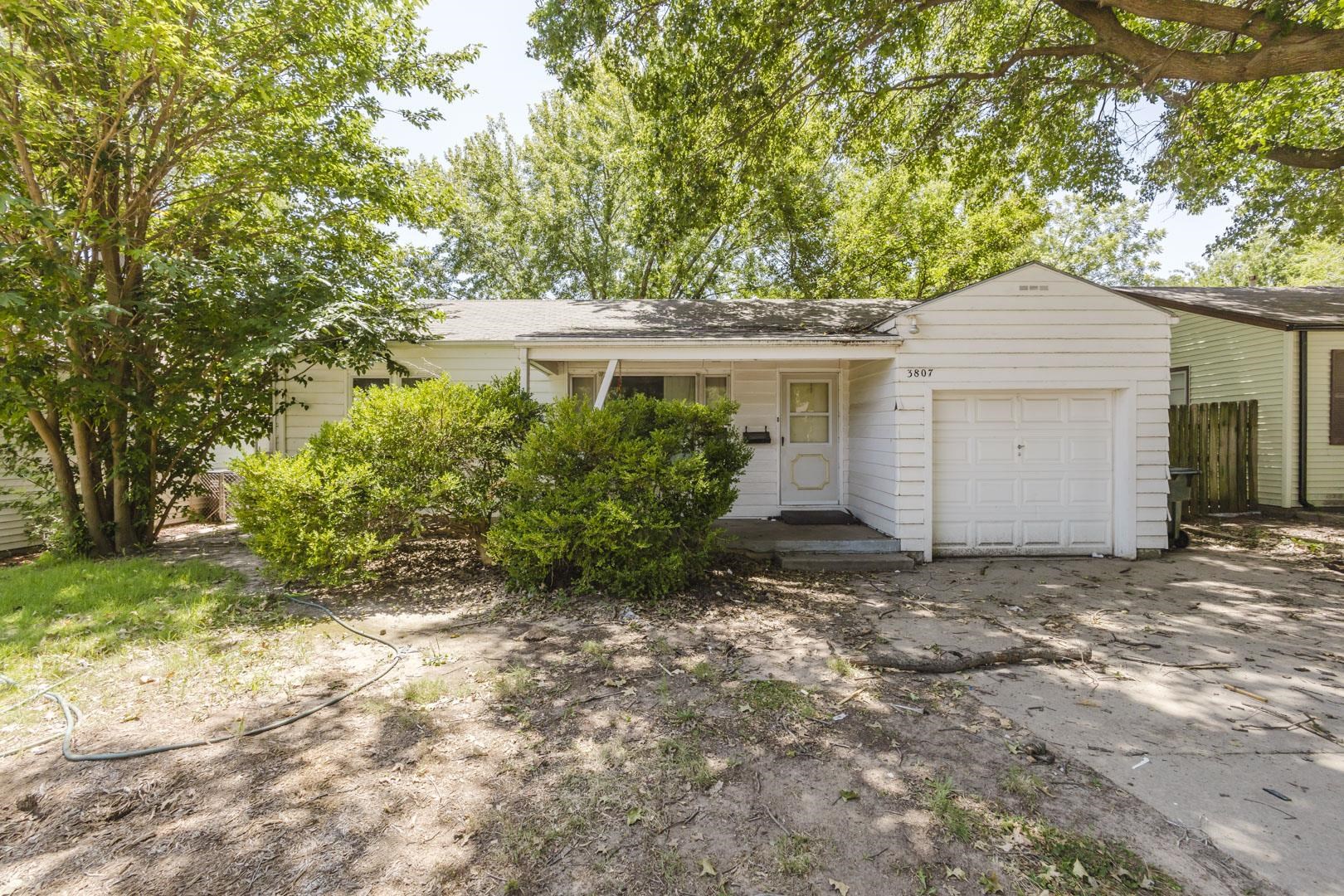 3807 Grail, Wichita, KS 67218