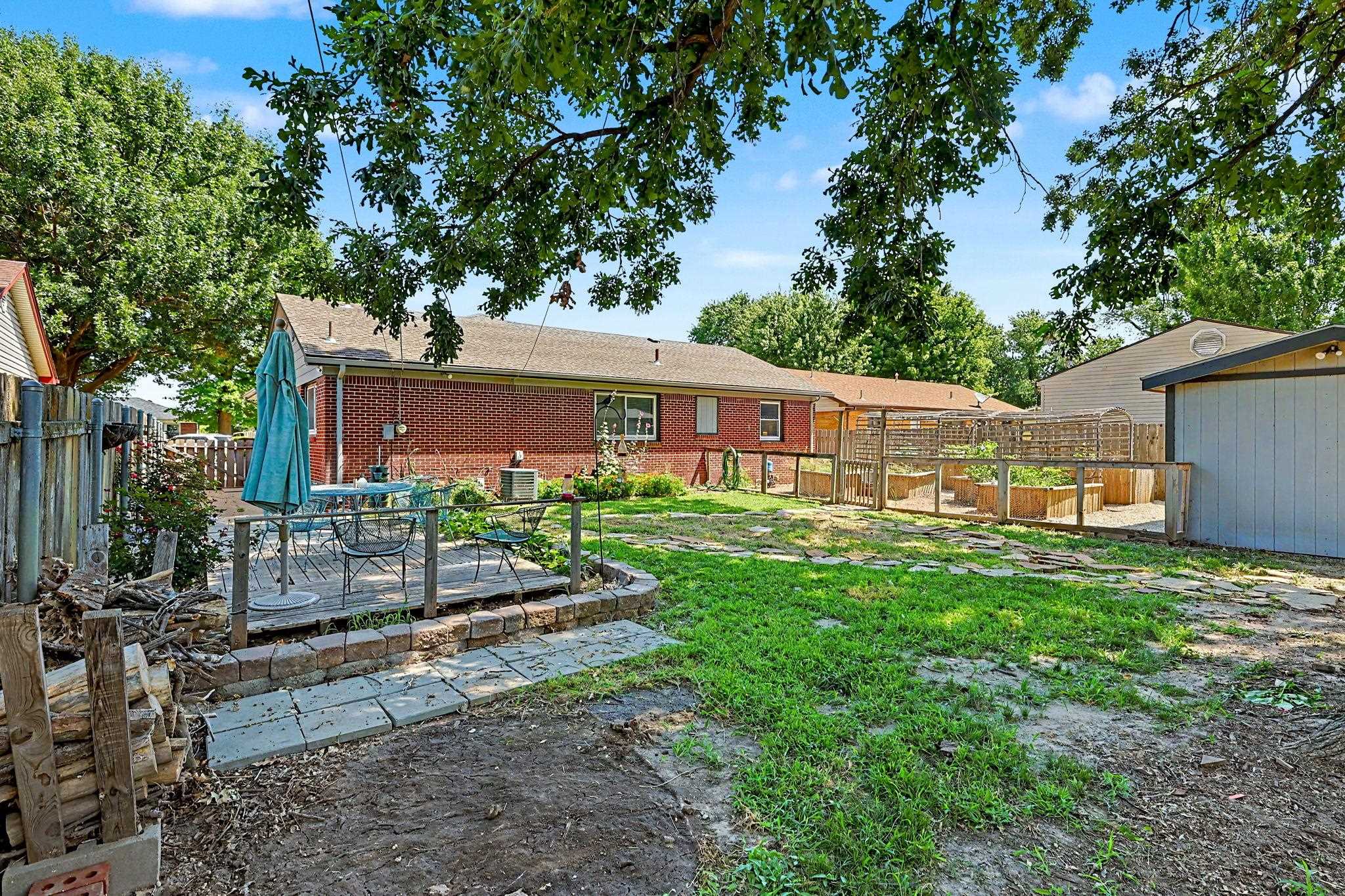215 W Alexander, Haysville, KS 67060