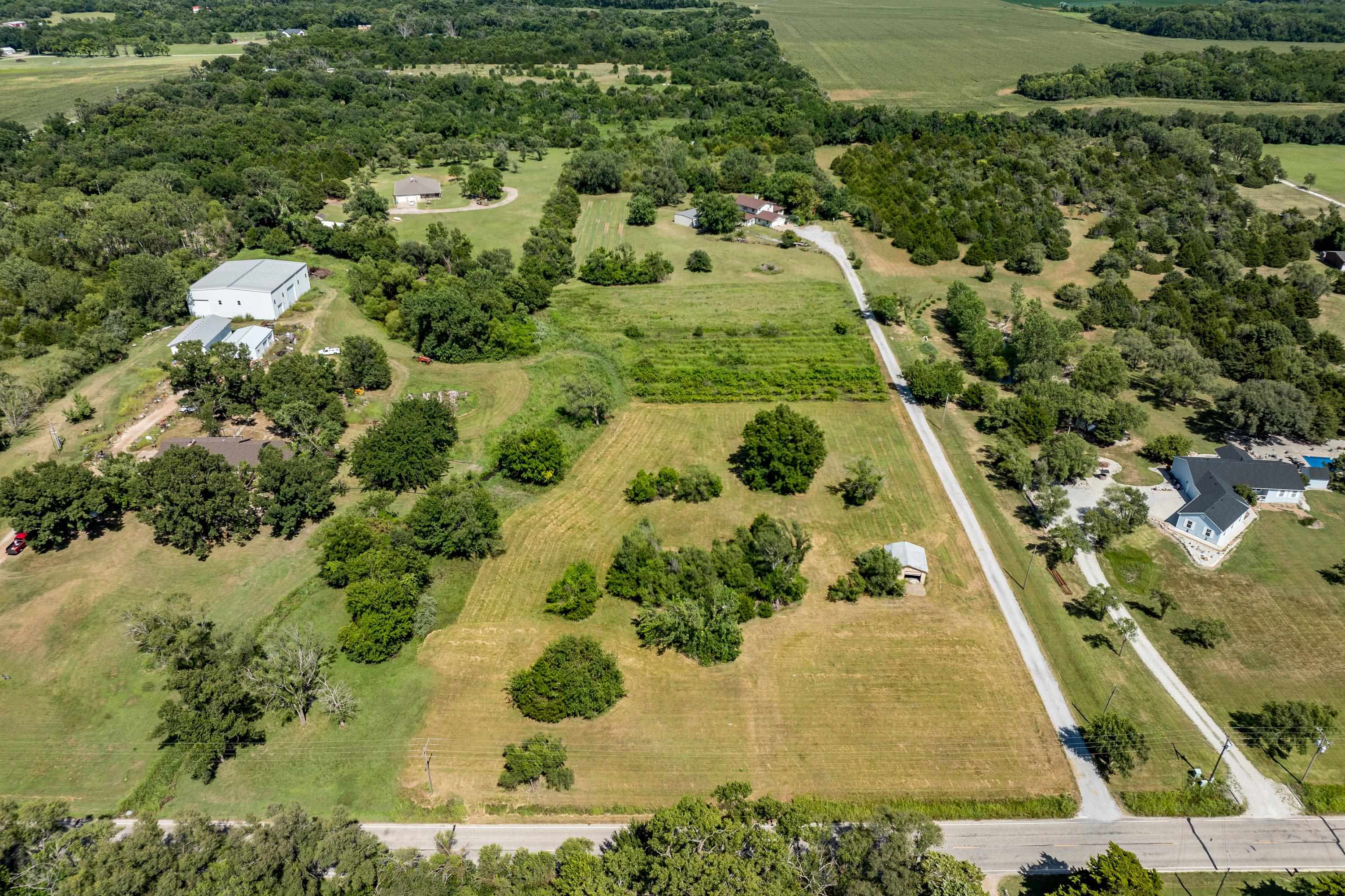 1378 N Hydraulic Rd, Mulvane, KS 67110