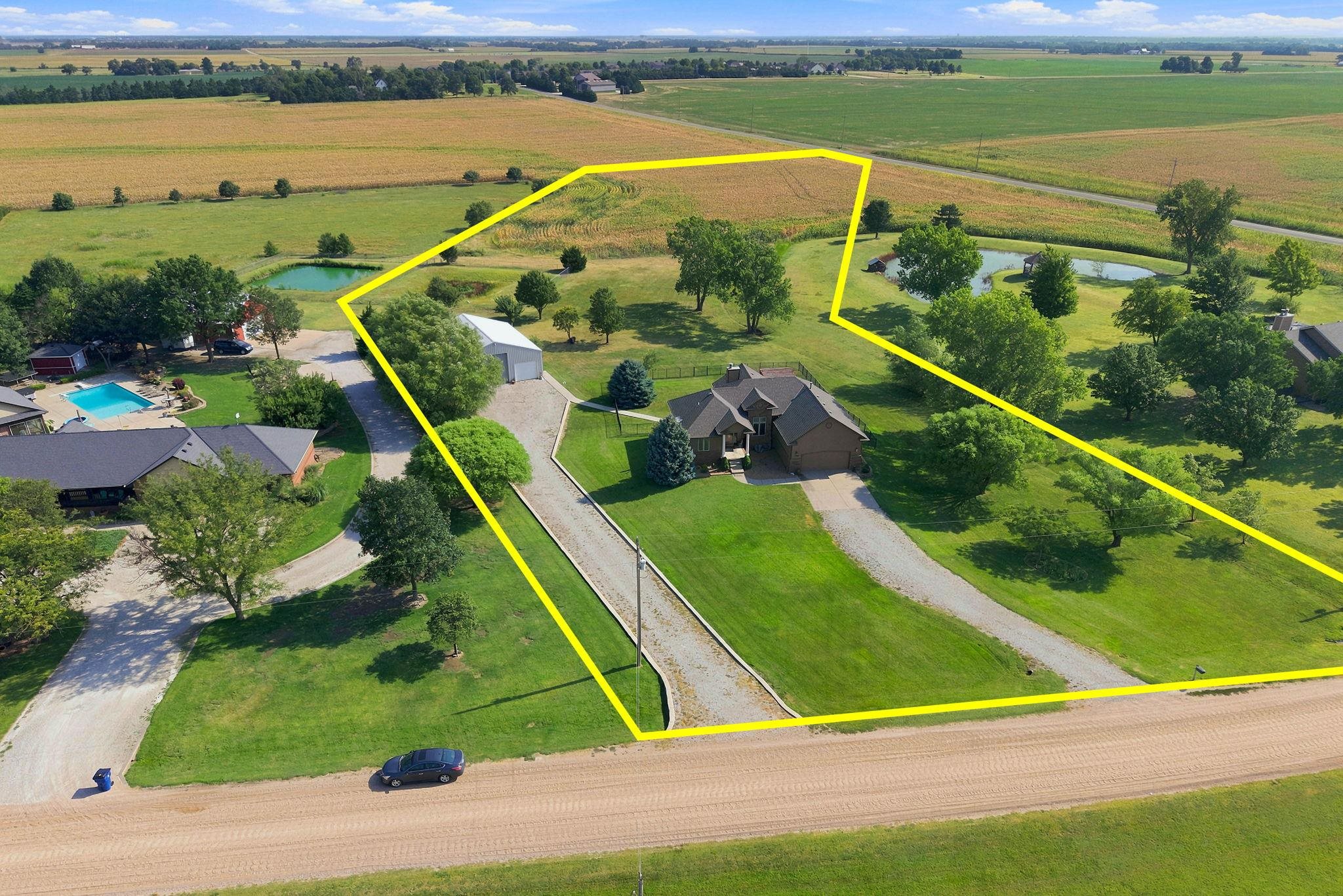 15300 Breezy Ln, Colwich, KS 67030