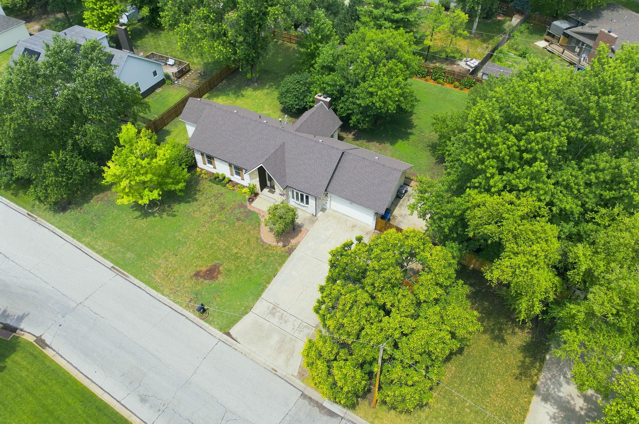 608 E Meadow Rd, El Dorado, KS 67042