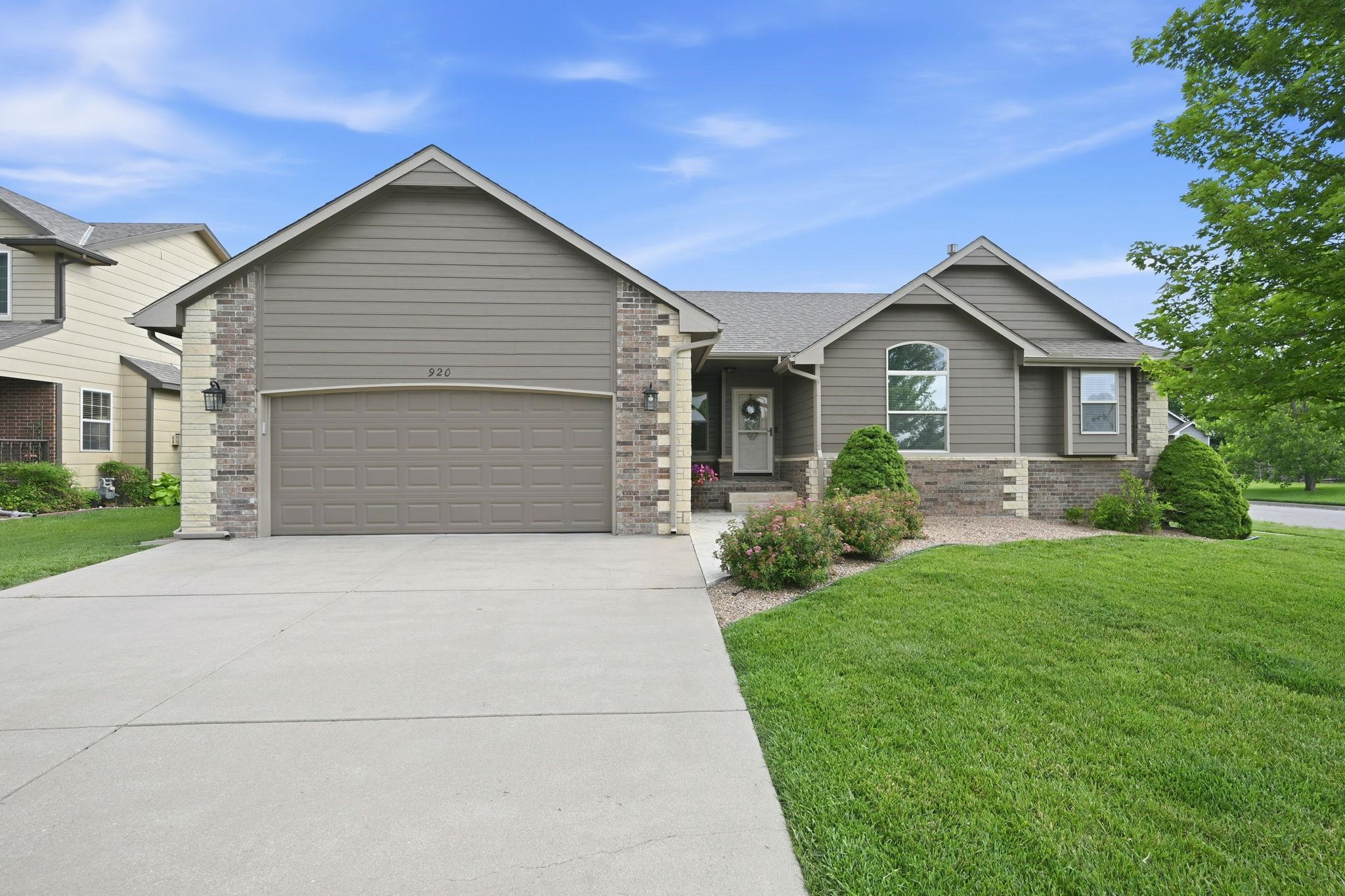 920 W Mountain, Andover, KS 67002