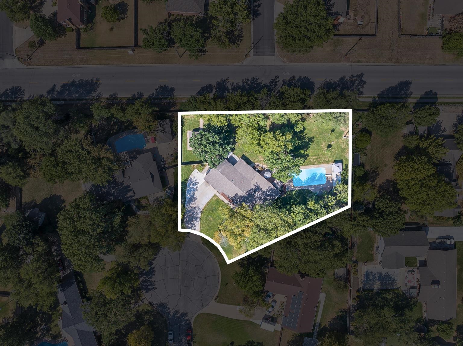3 Sycamore Ct, Newton, KS 67114