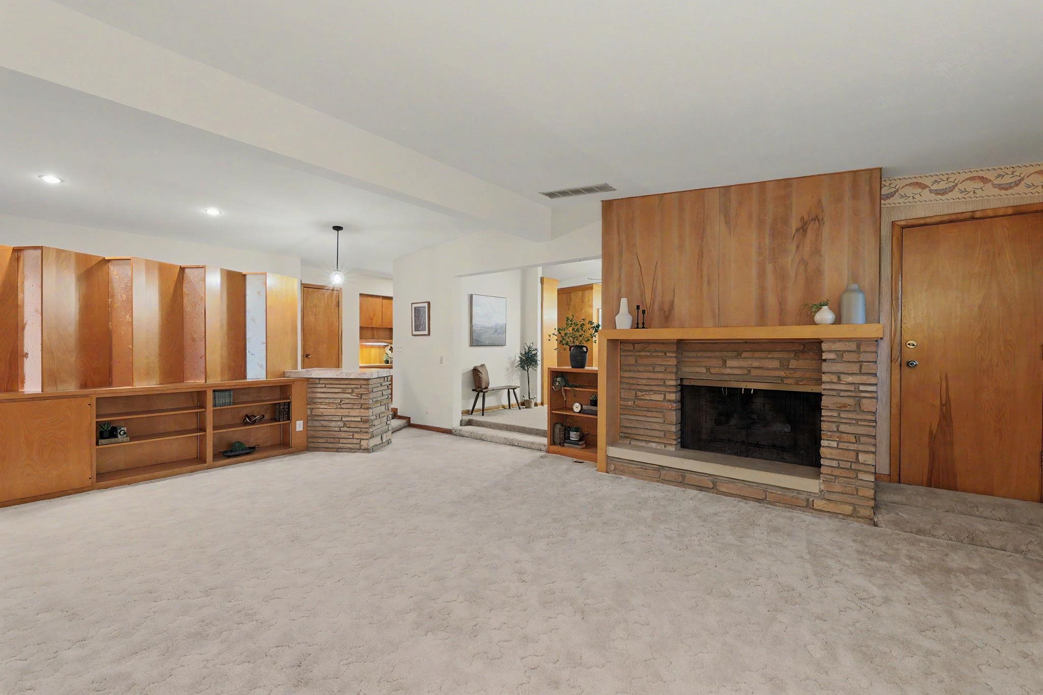 1901 W Nottingham Ln, Wichita, KS 67204