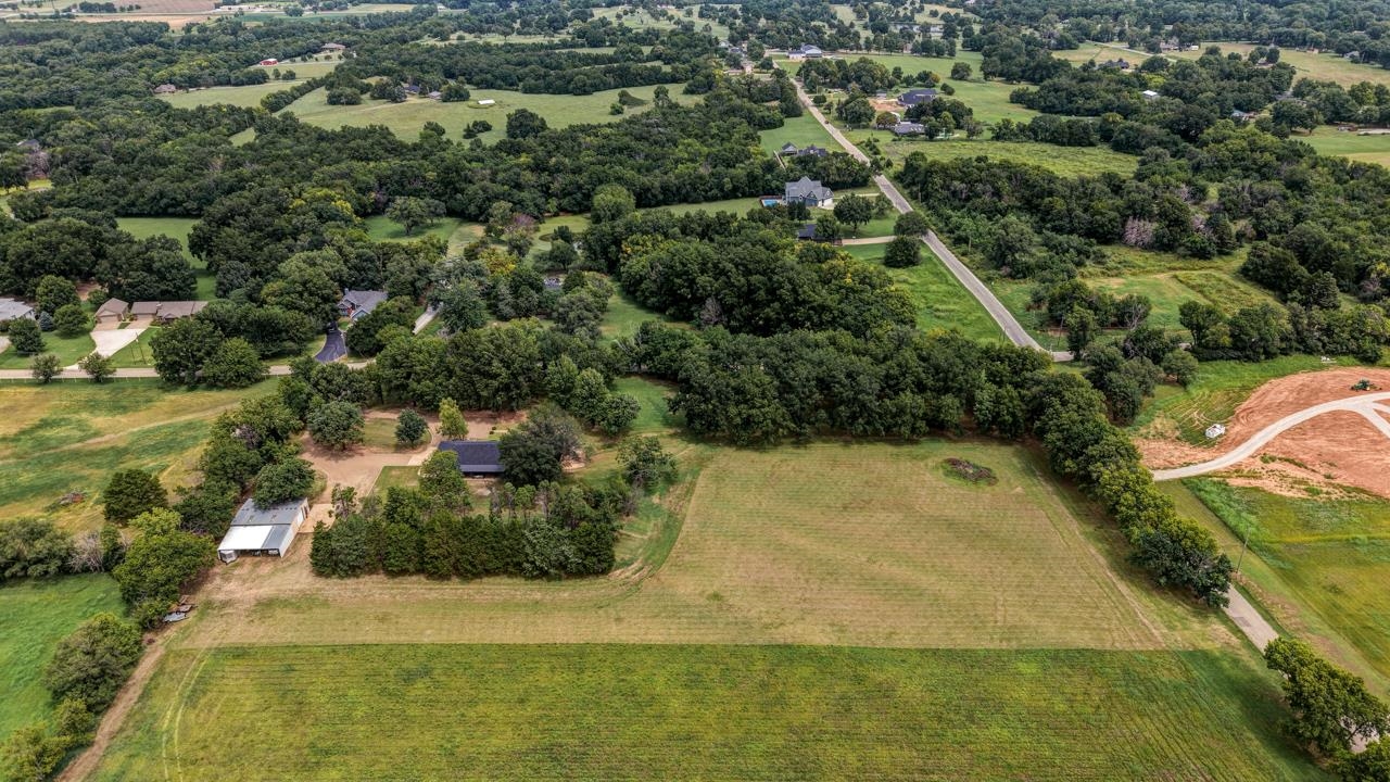 2017 E Chestnut Ave, Arkansas City, KS 67005