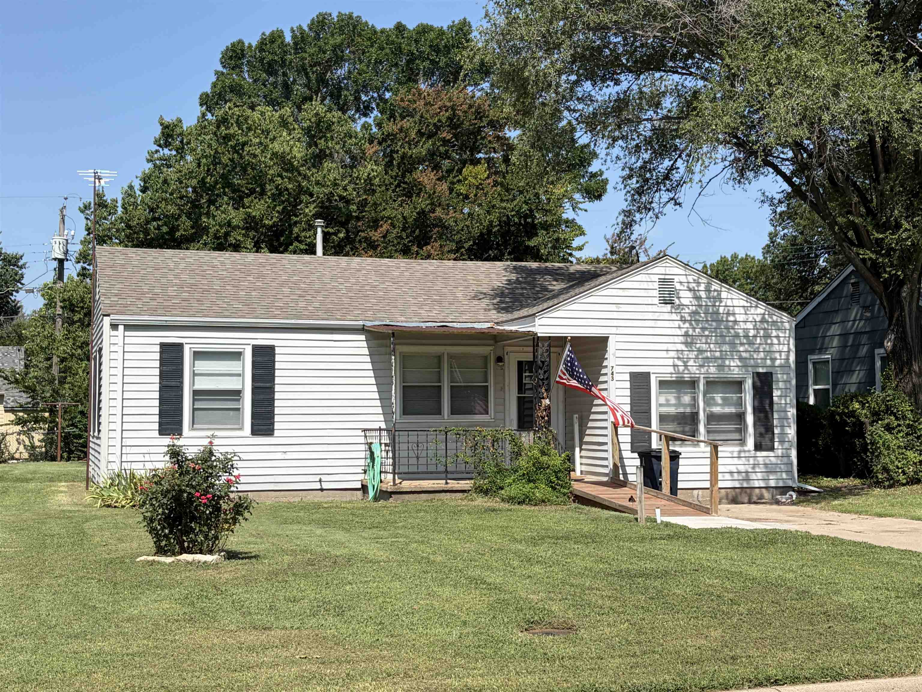 743 S Charron Dr, El Dorado, KS 67042