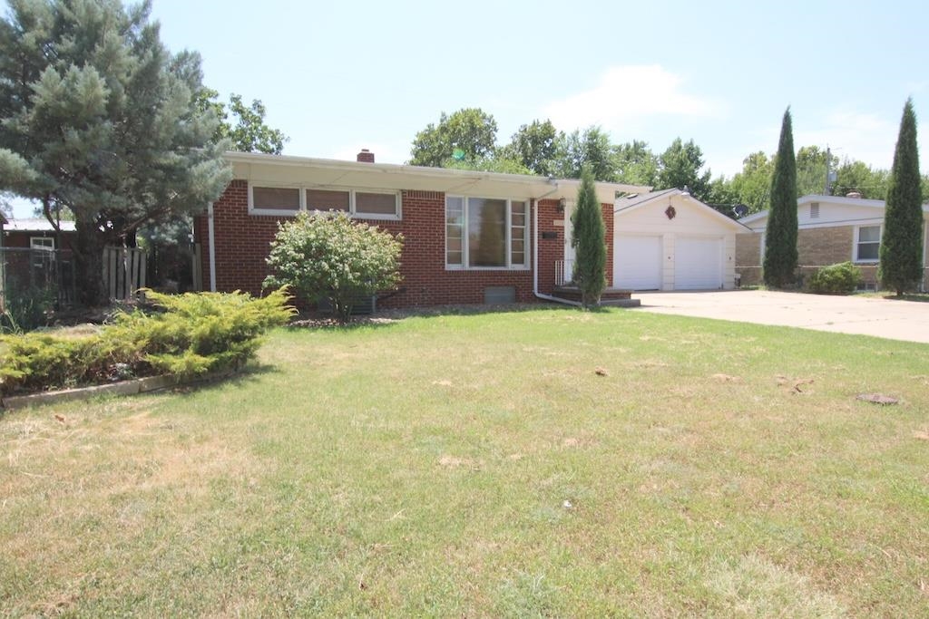 1113 W 27th, Wichita, KS 67204