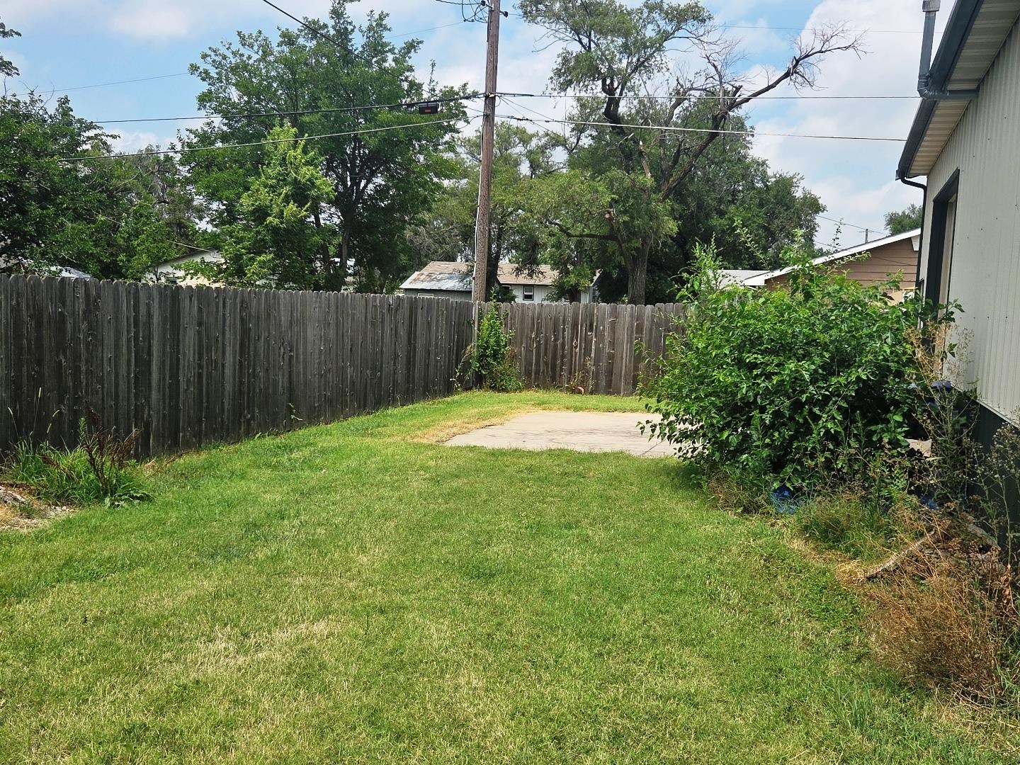 1420 E 9th, Newton, KS 67114