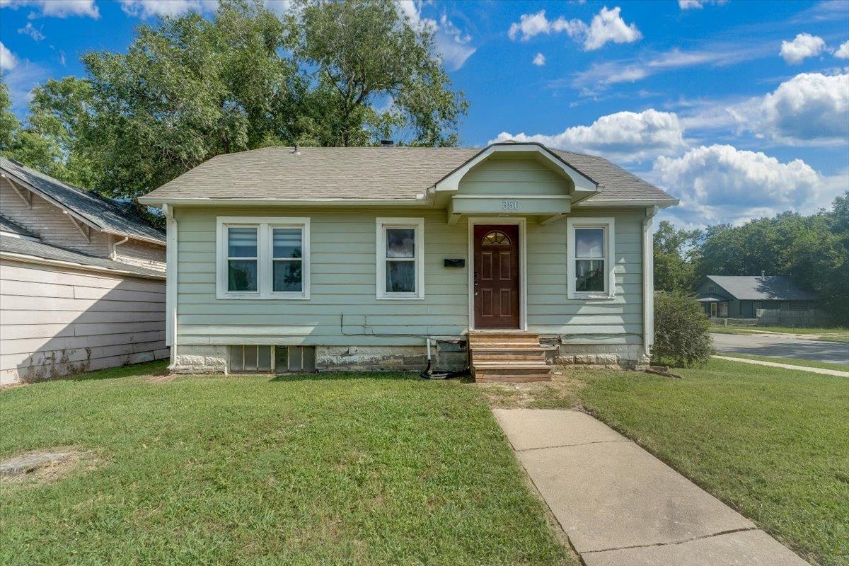 350 E Clark Ave, Augusta, KS 67010